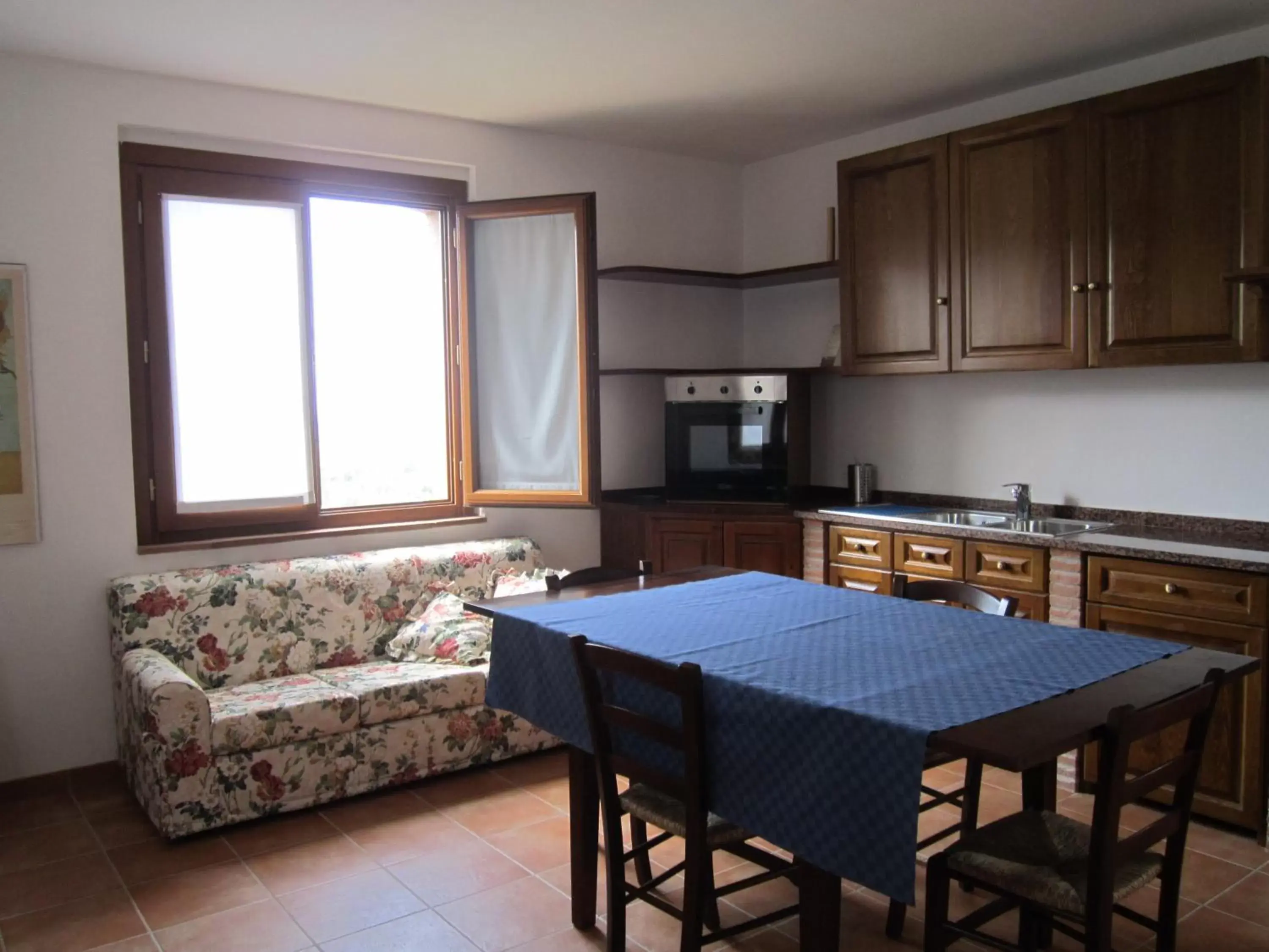 Living room, Kitchen/Kitchenette in Madonna Del Poggio CAV