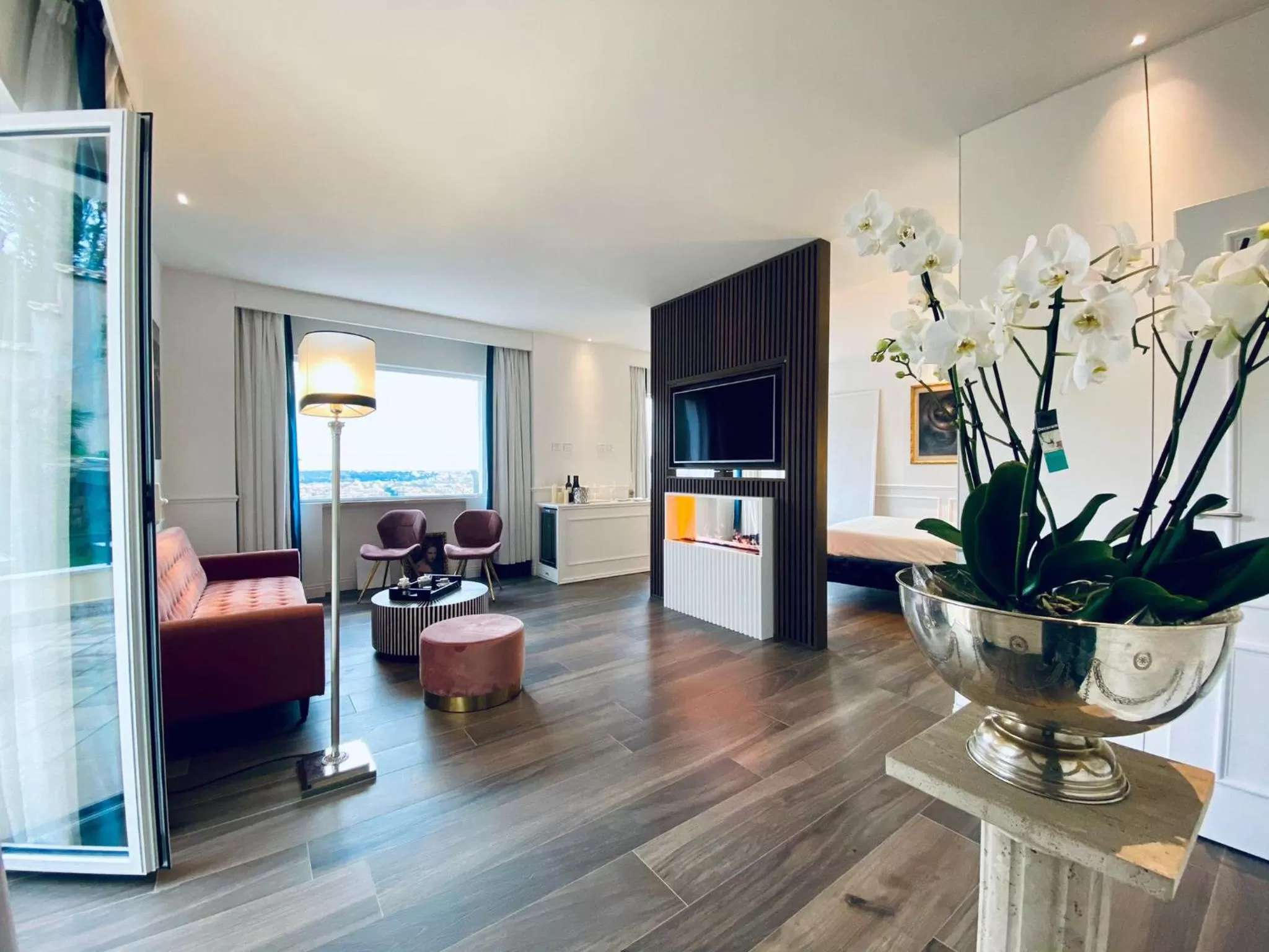 TV and multimedia in Monastero dei Santi