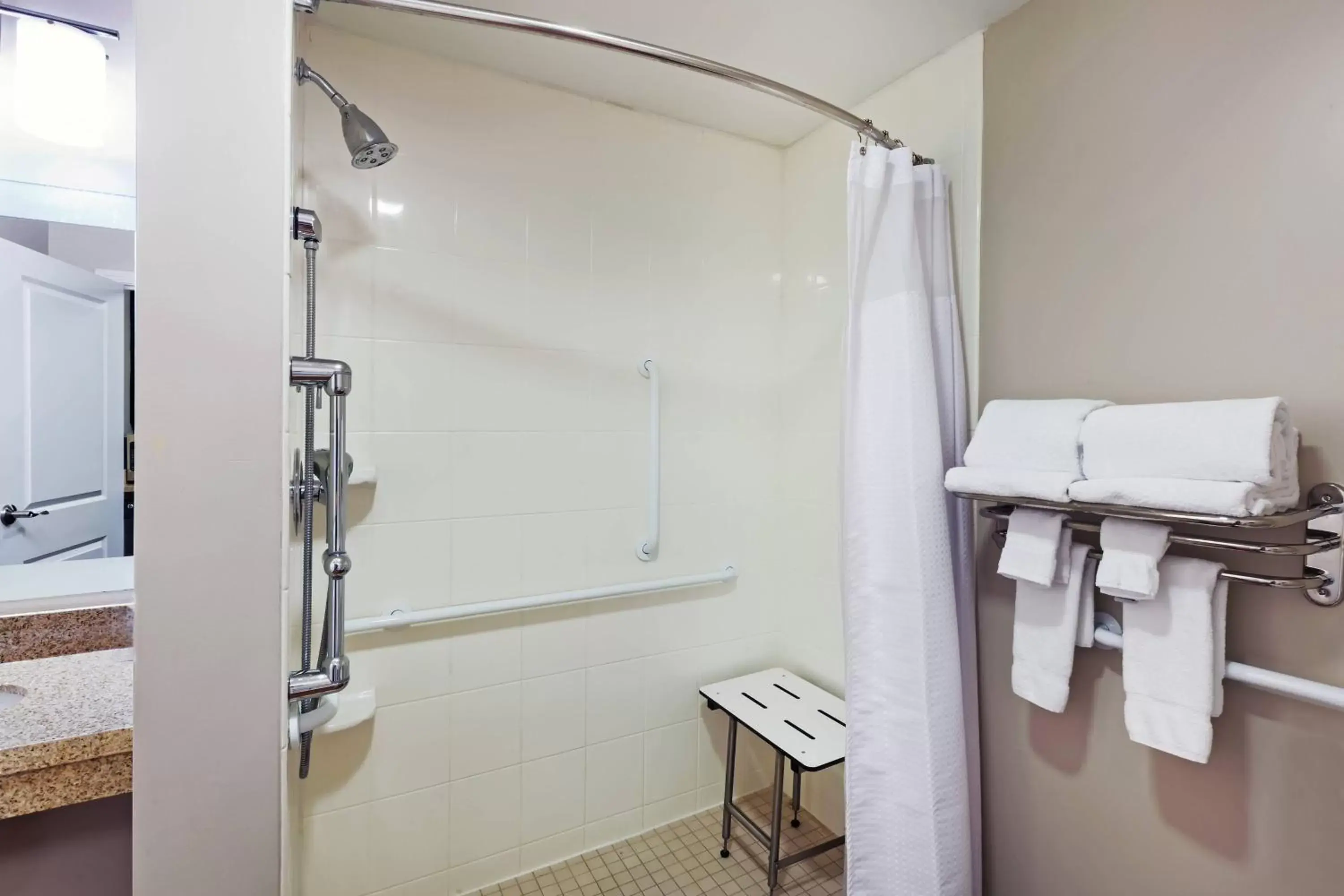 Bathroom in TownePlace Suites by Marriott Tulsa North/Owasso
