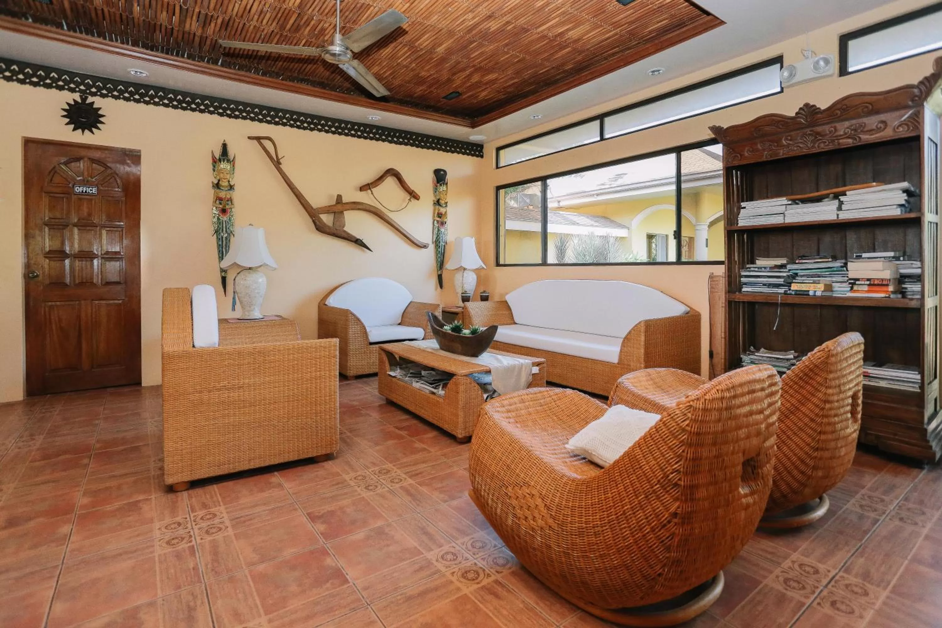 Lounge or bar in Turtle Bay Dive Resort