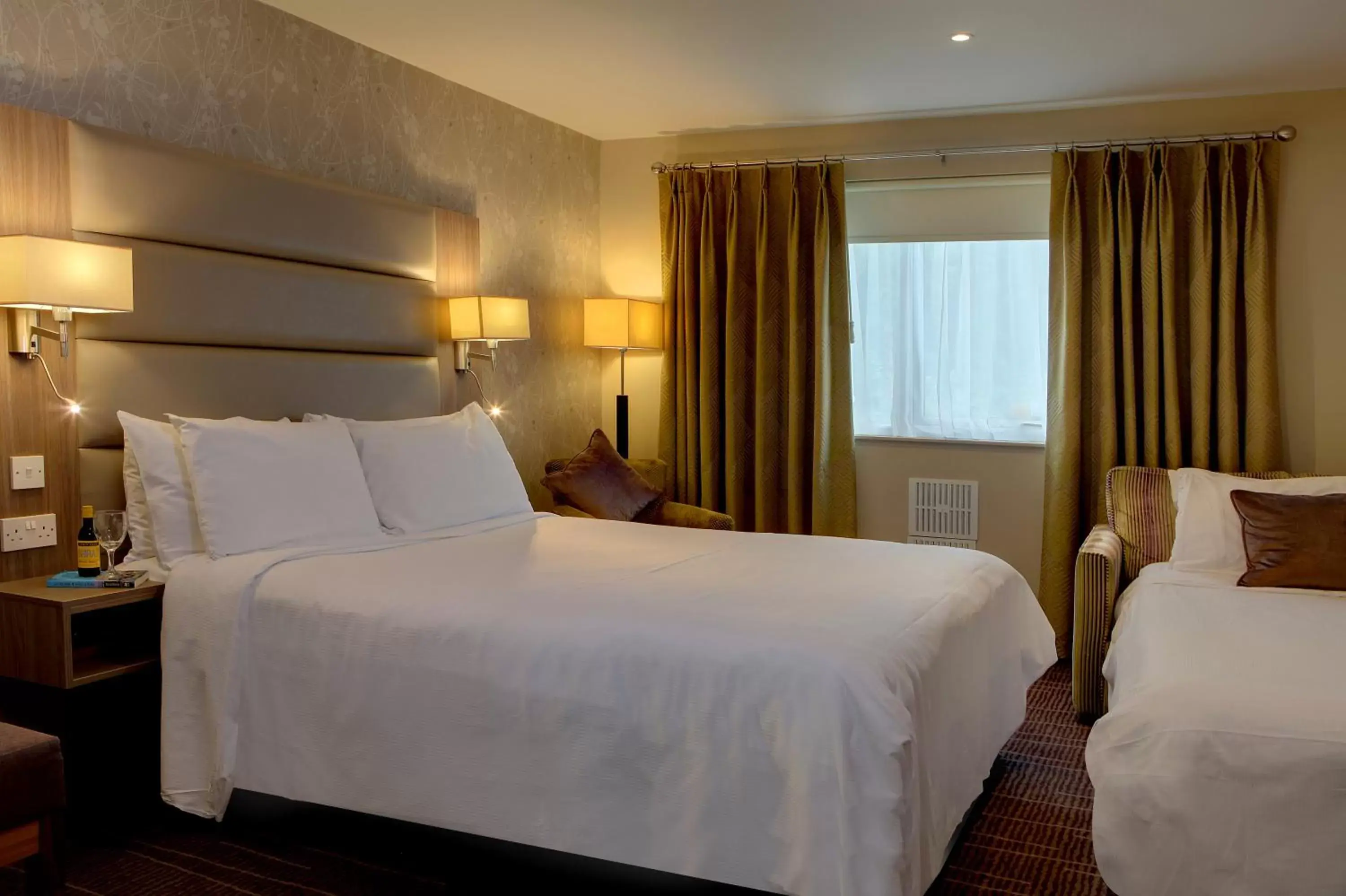 Photo of the whole room, Bed in Best Western Pontypool Metro Hotel