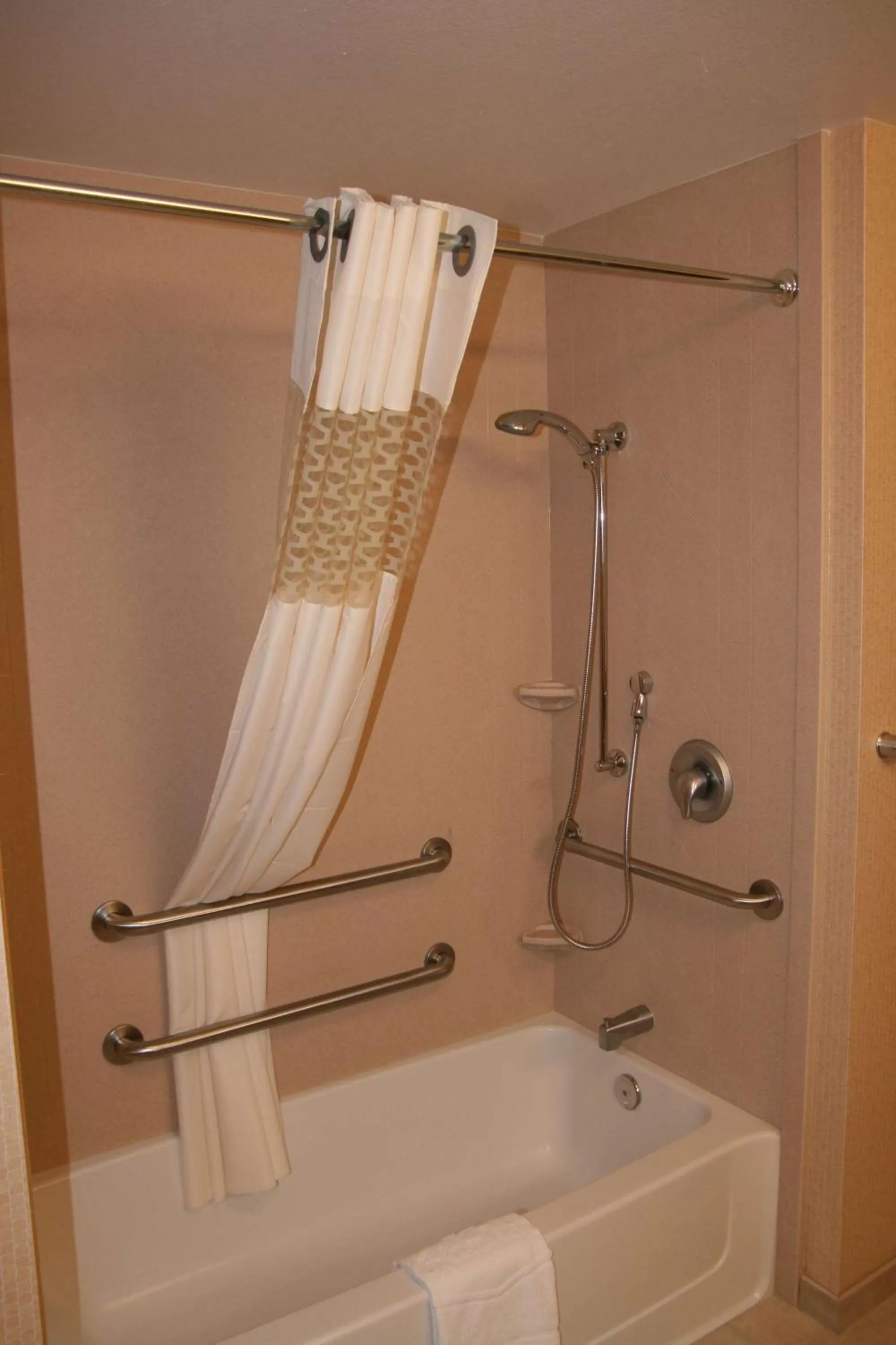 Bathroom in Hampton Inn & Suites Denver/Highlands Ranch