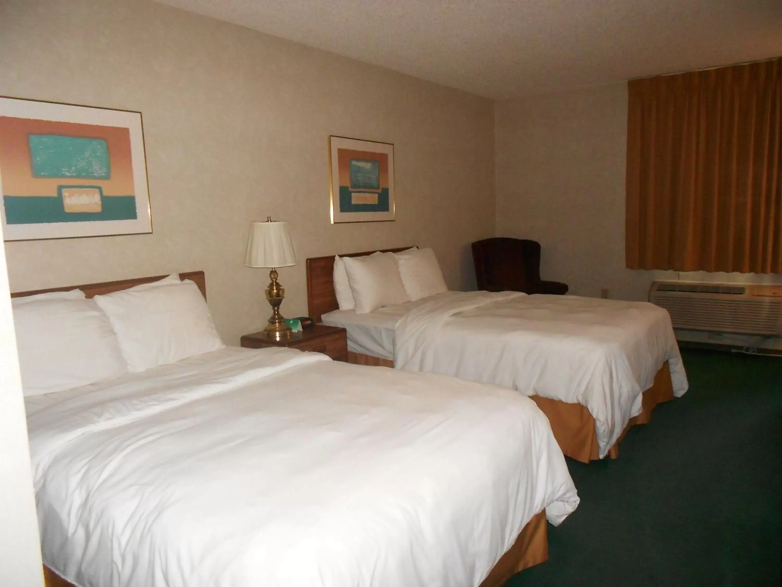 Photo of the whole room, Bed in Abby Inn