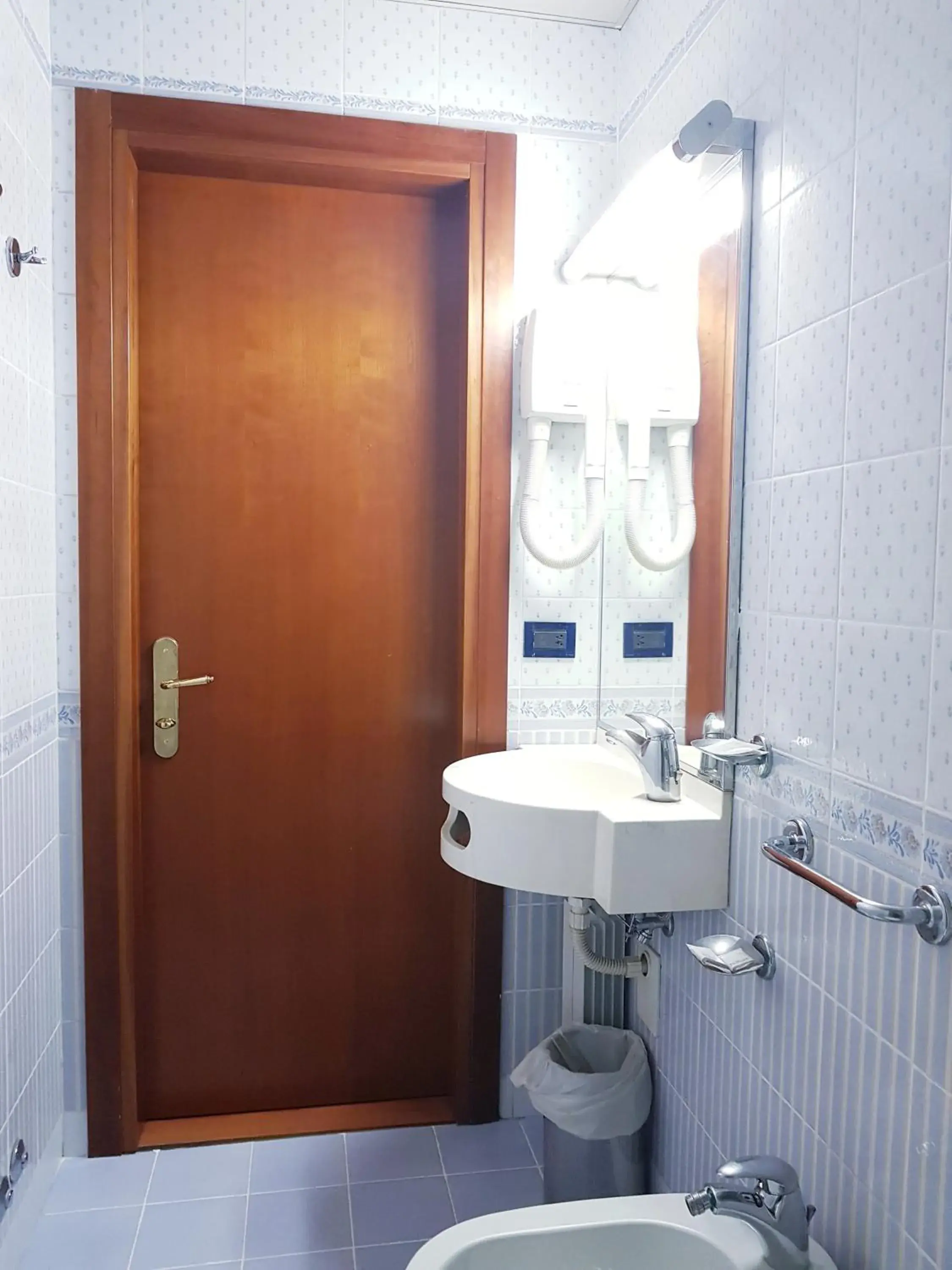 Toilet, Bathroom in Hotel Ducale