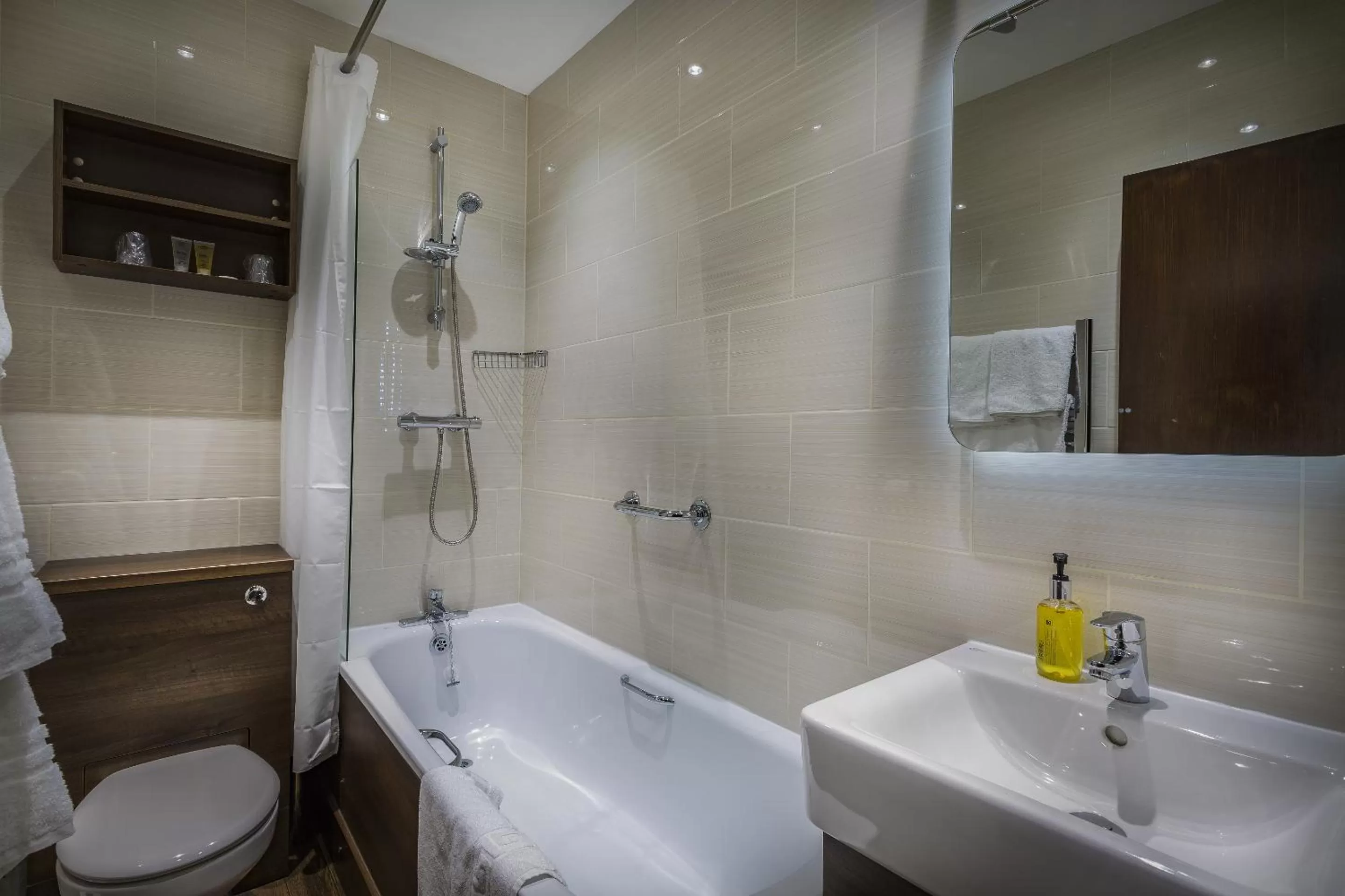 Bathroom in The Old Bridge Inn, Holmfirth, West Yorkshire - The Coaching Inn Group