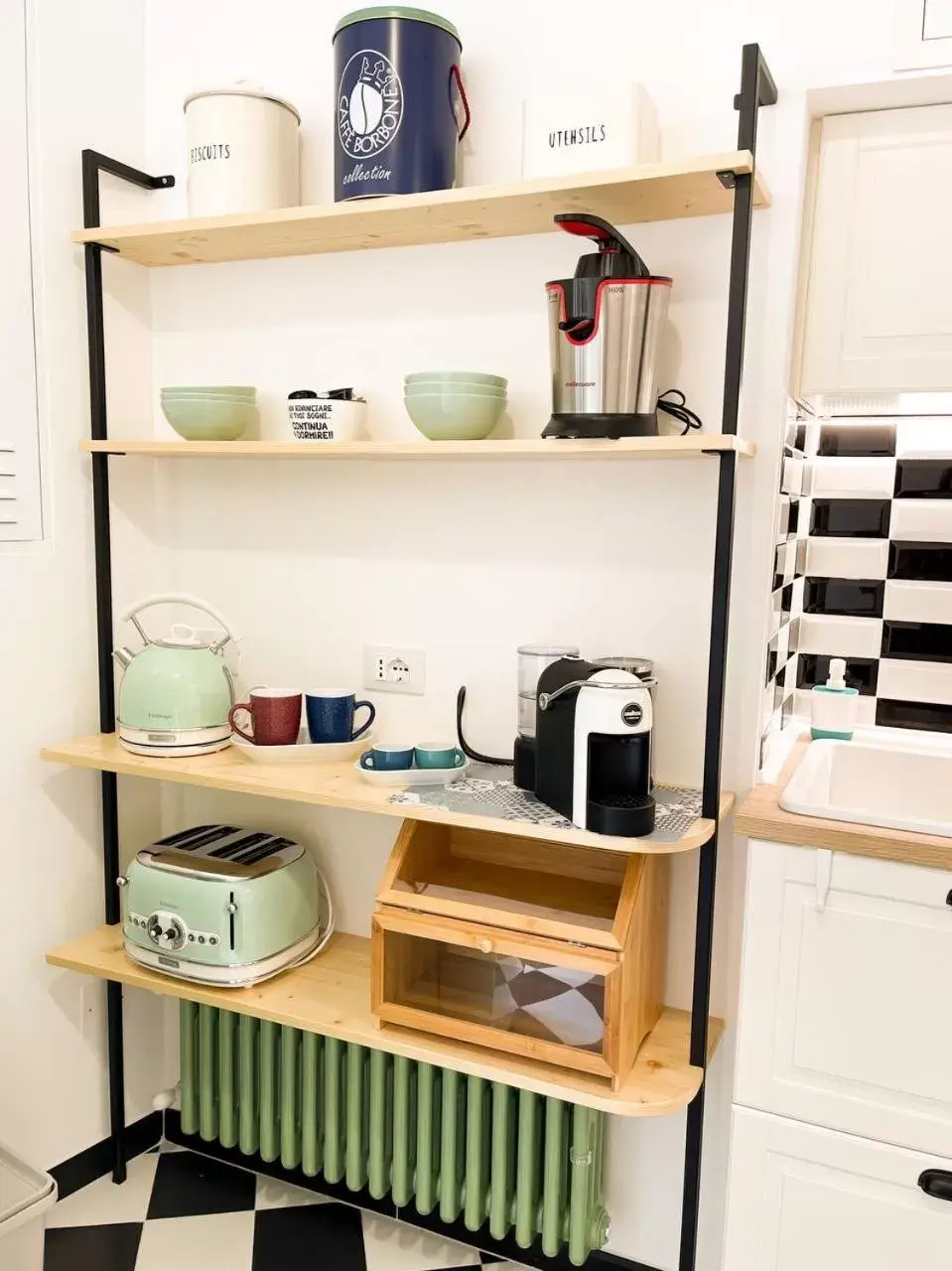 Kitchen or kitchenette in BaRock B&B Palermo