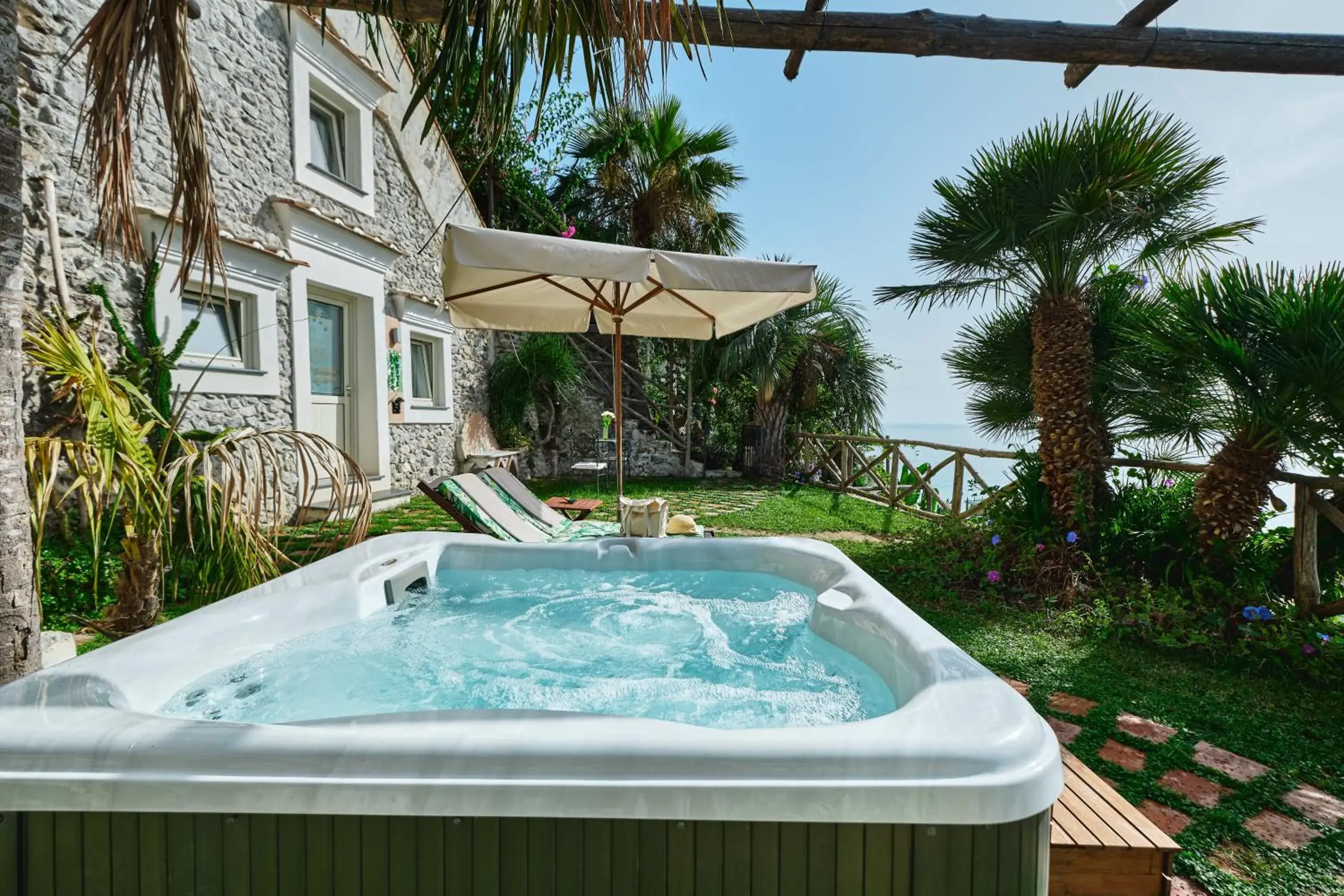 Swimming pool in Hotel Botanico San Lazzaro