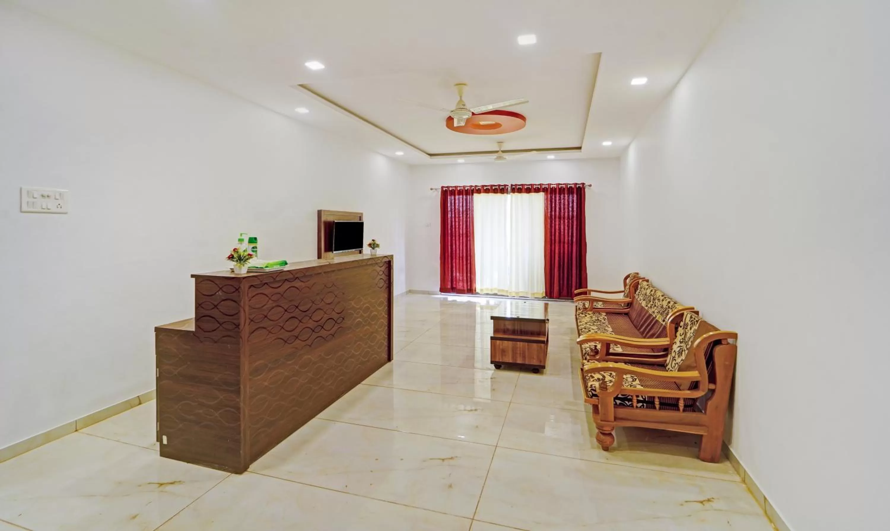 Lobby/Reception in Treebo Trend Infinity View