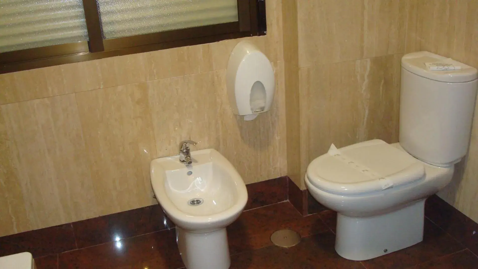 Bathroom in Hotel Alfonso VIII De Cuenca