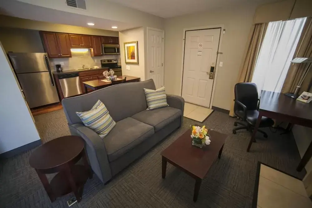 Seating Area in New Haven Village Suites