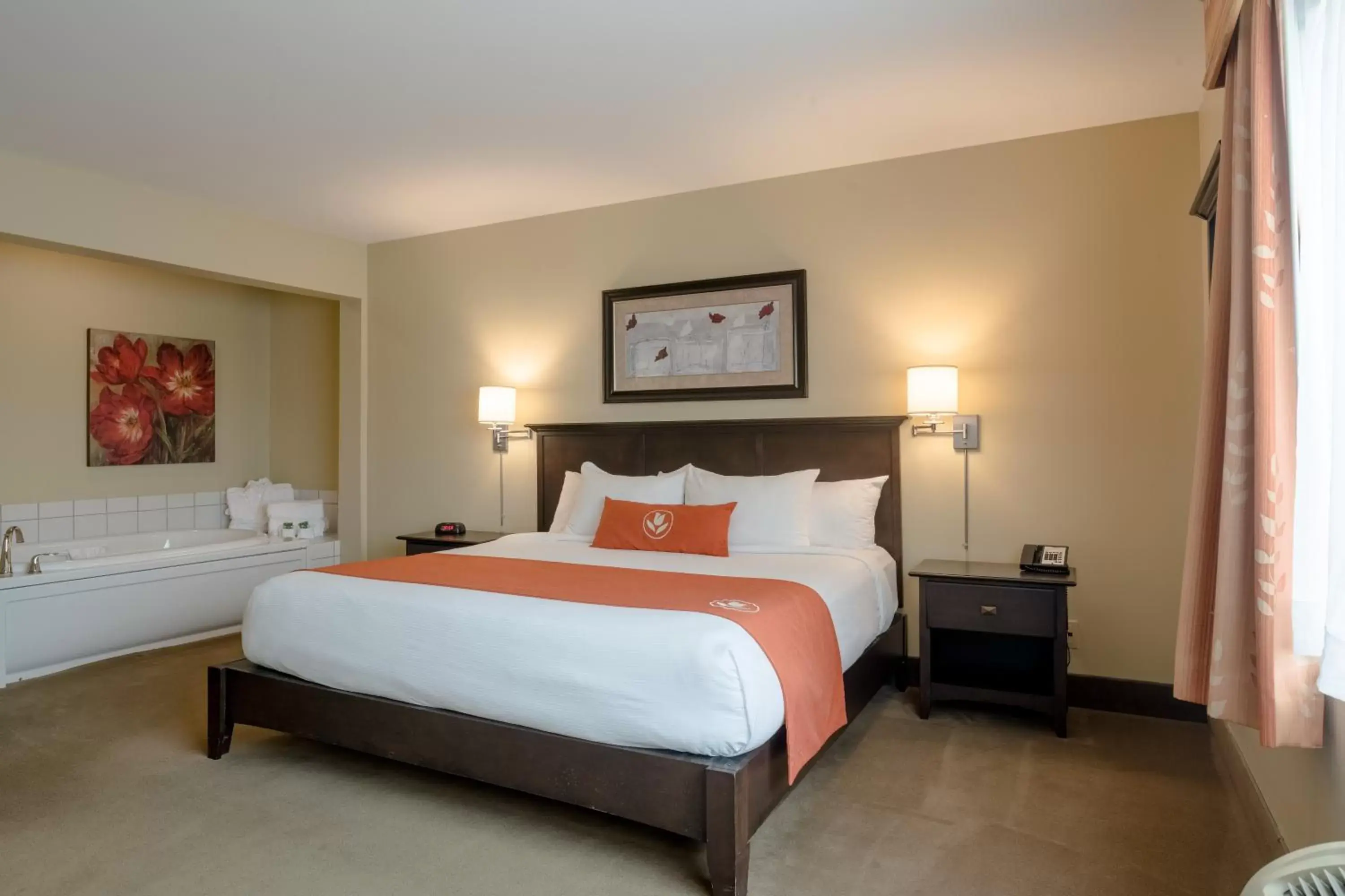Bed in Amsterdam Inn & Suites Sussex