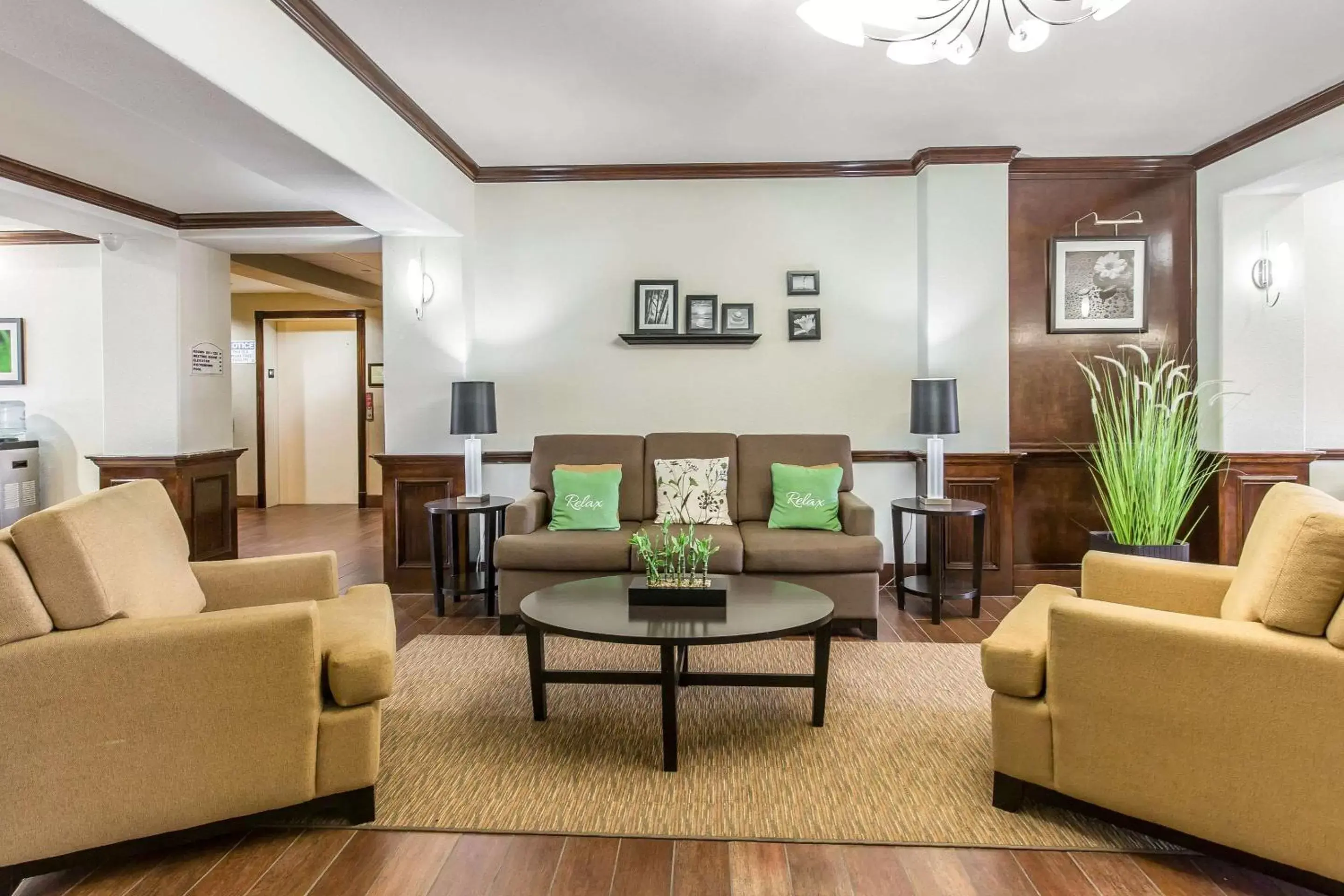 Lobby or reception, Seating Area in Sleep Inn & Suites Bush Intercontinental - IAH East