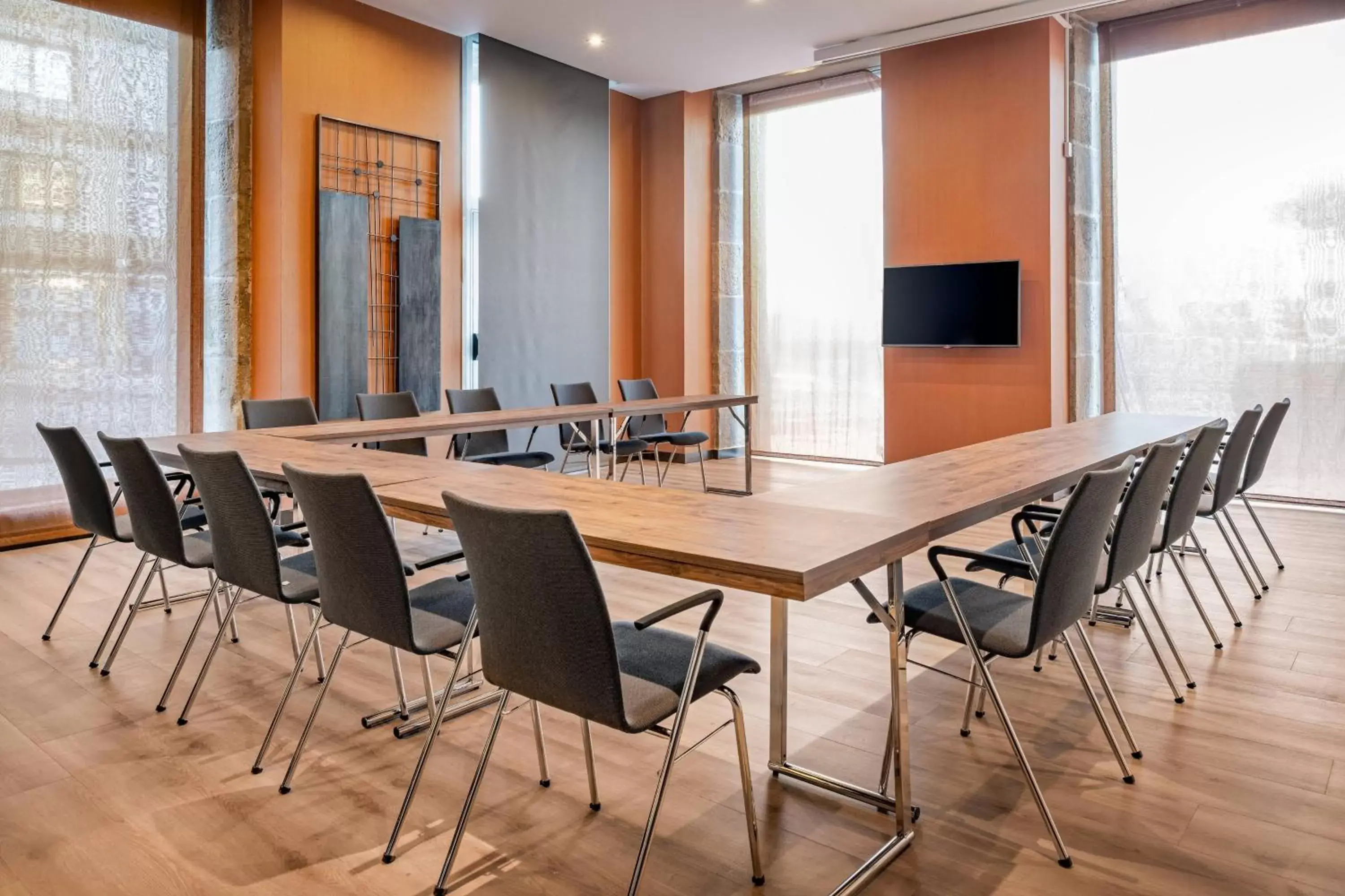 Meeting/conference room in AC Hotel Palacio Universal by Marriott