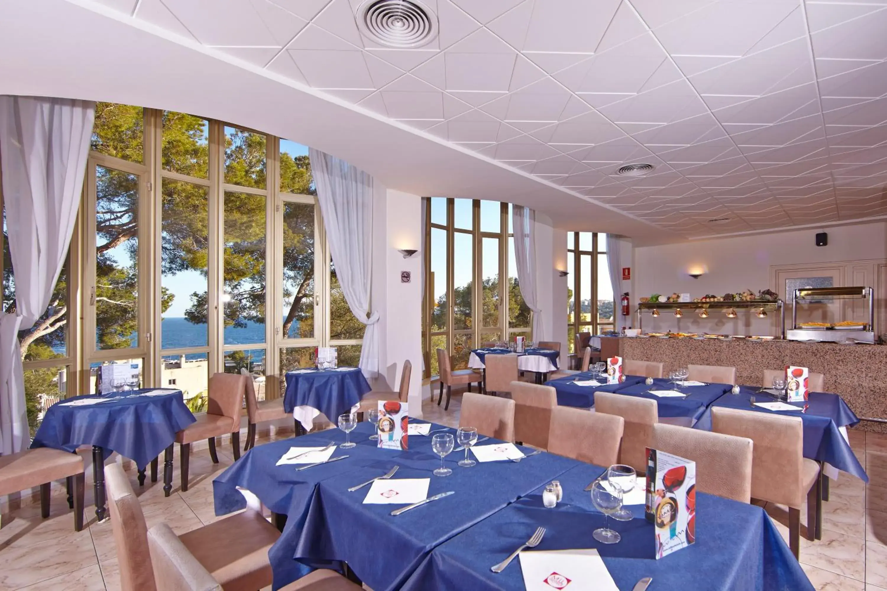 Restaurant/places to eat in MLL Blue Bay Restaurant/places to eat in MLL Blue Bay