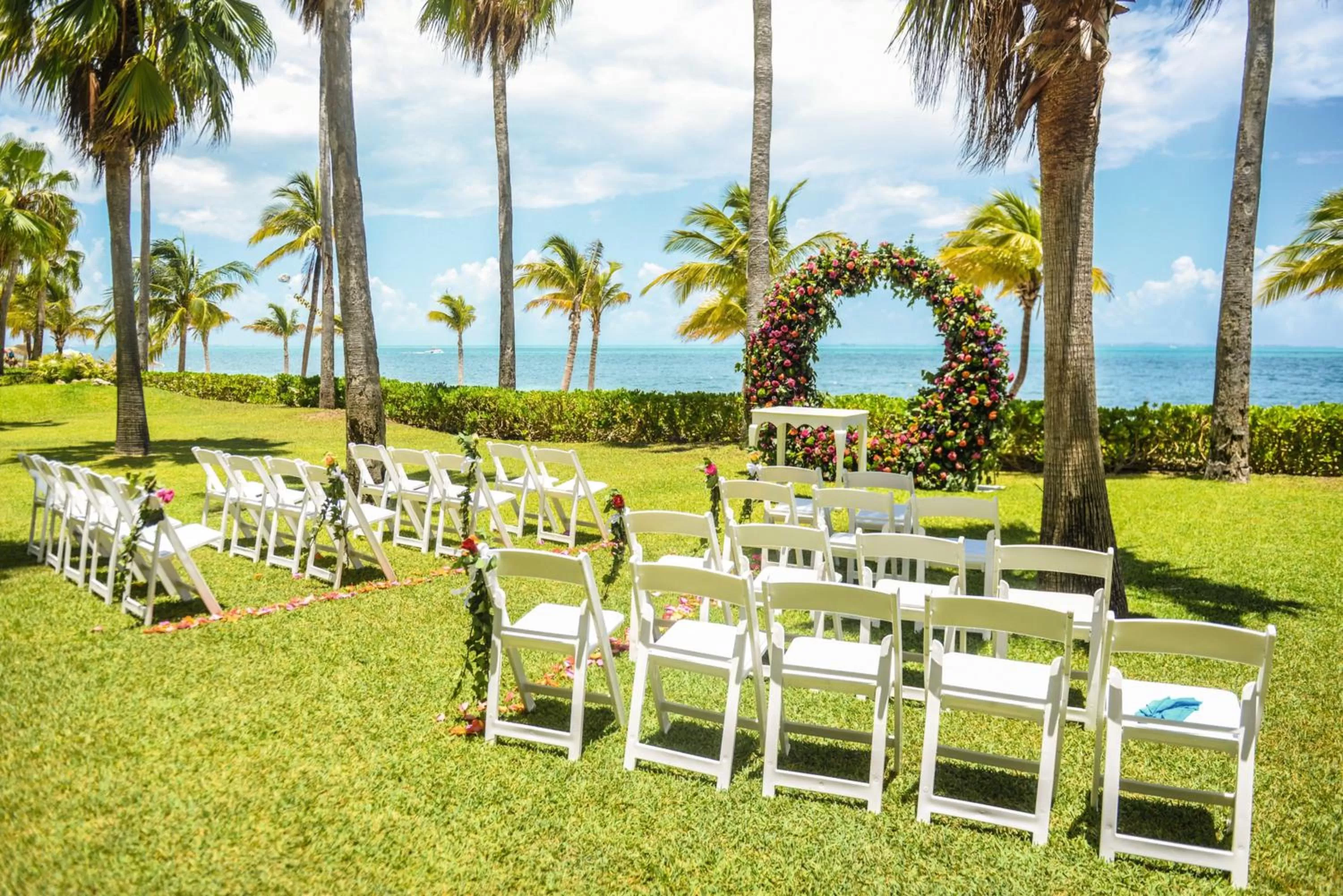 Garden view in Riu Palace Peninsula - All Inclusive