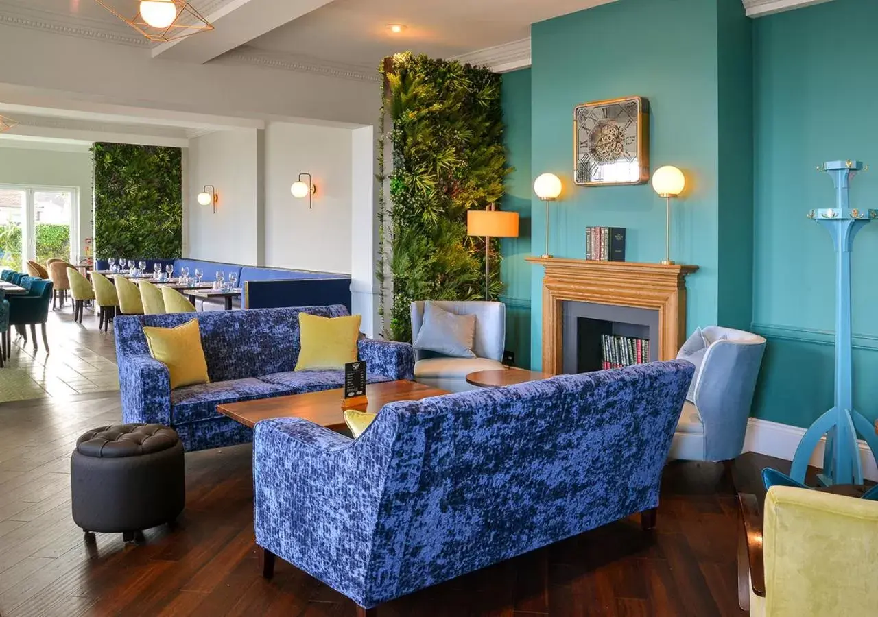 Lounge or bar, Lobby/Reception in Kingscliff Hotel