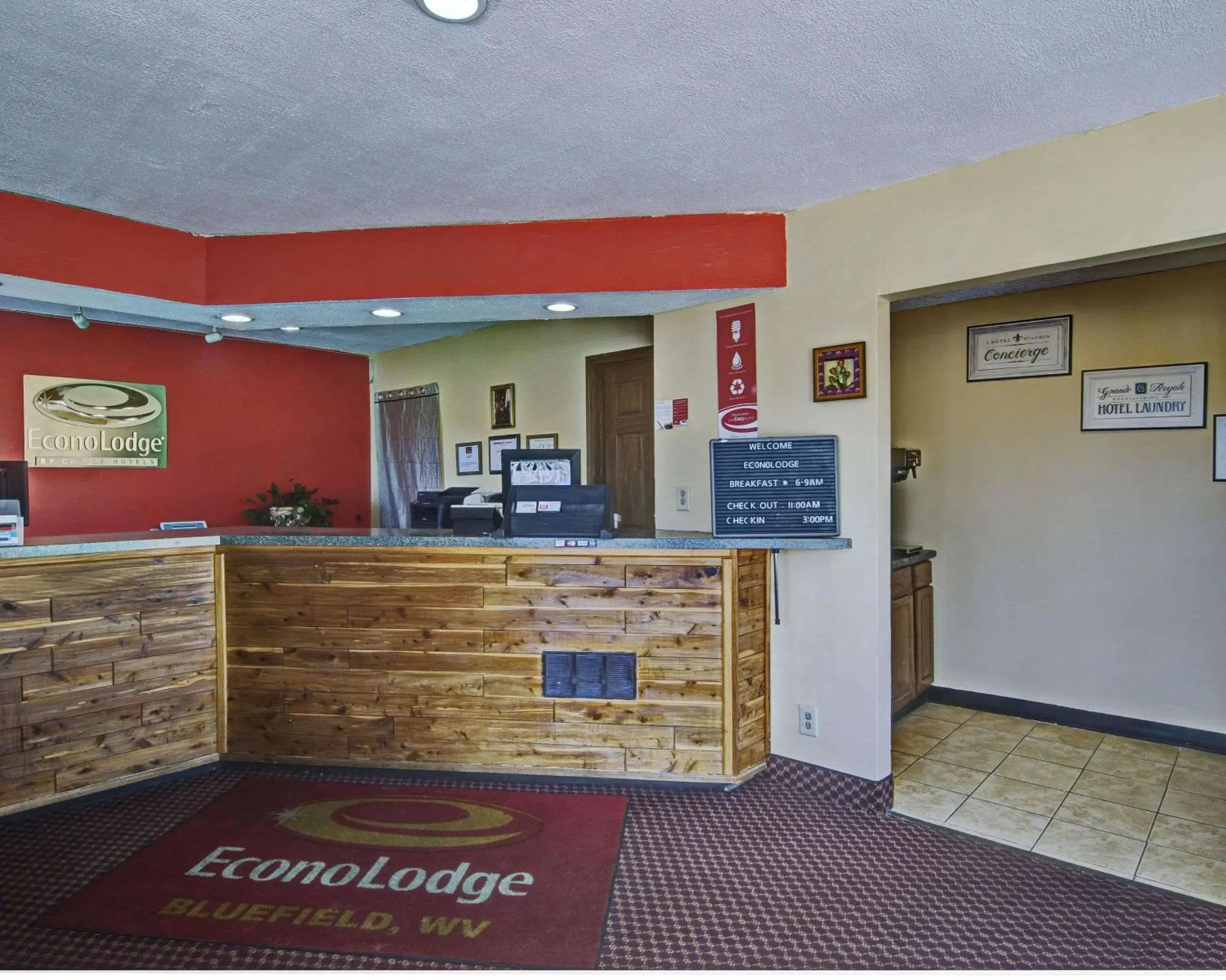 Lobby or reception, Lobby/Reception in Econo Lodge Near Bluefield College