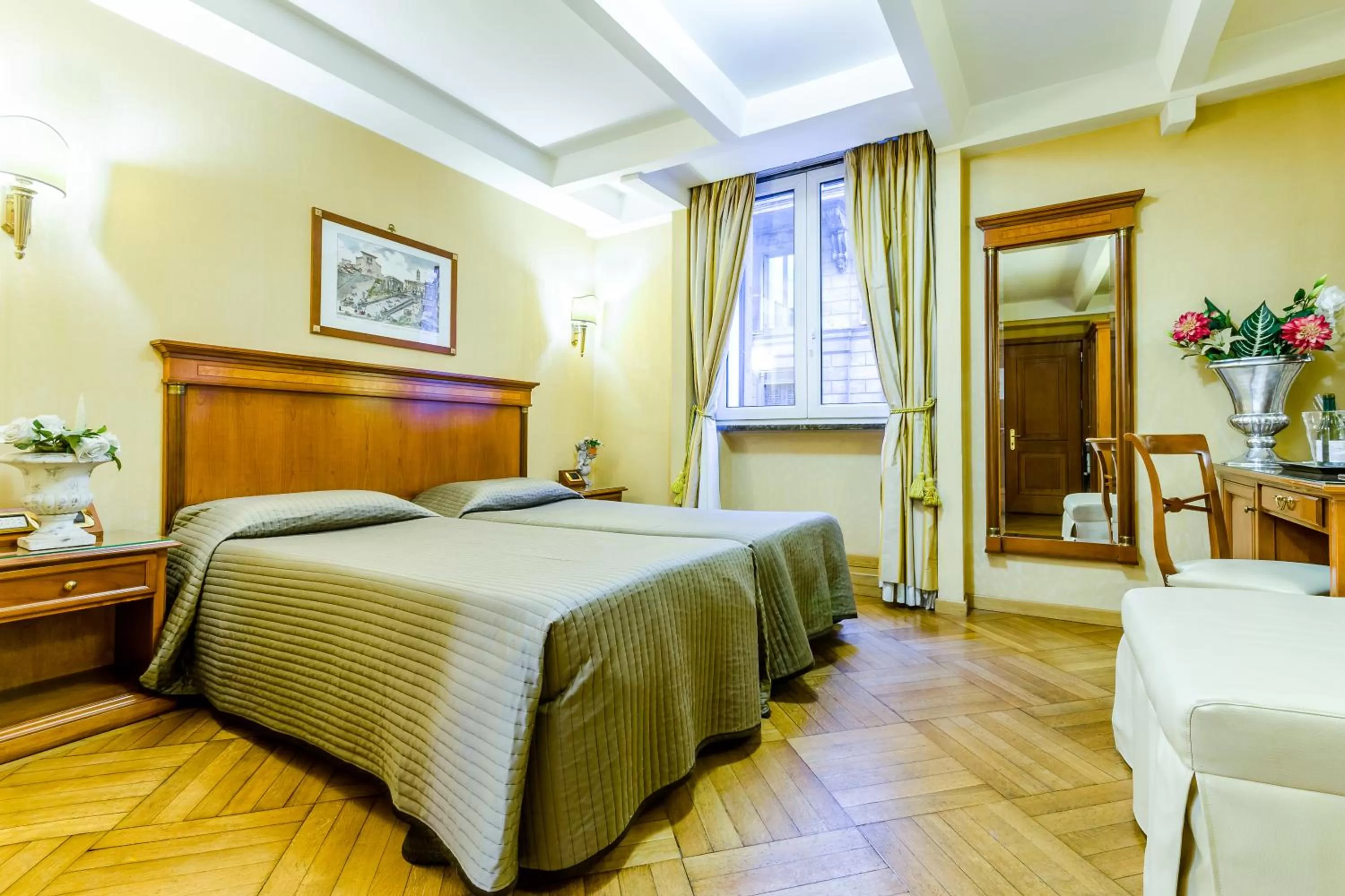 Day, Bed in Luxury Rooms H 2000 Roma