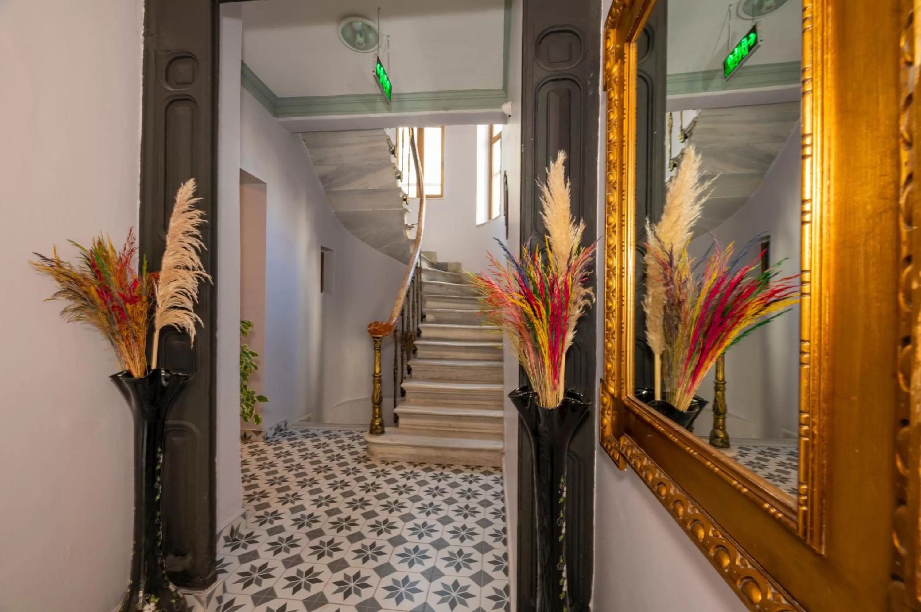 Property building in O'Pera Okanlı Suites