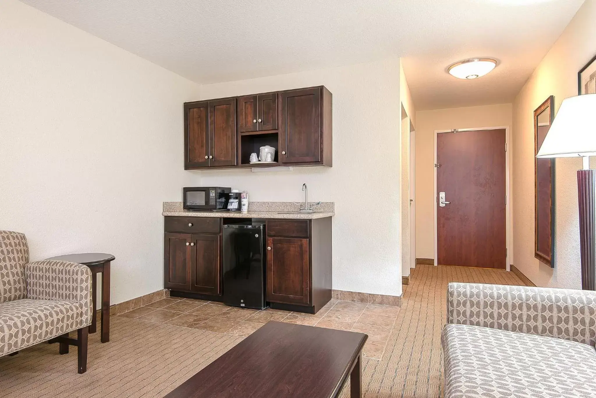 Photo of the whole room in Holiday Inn Express and Suites Lafayette East by IHG Photo of the whole room in Holiday Inn Express and Suites Lafayette East by IHG