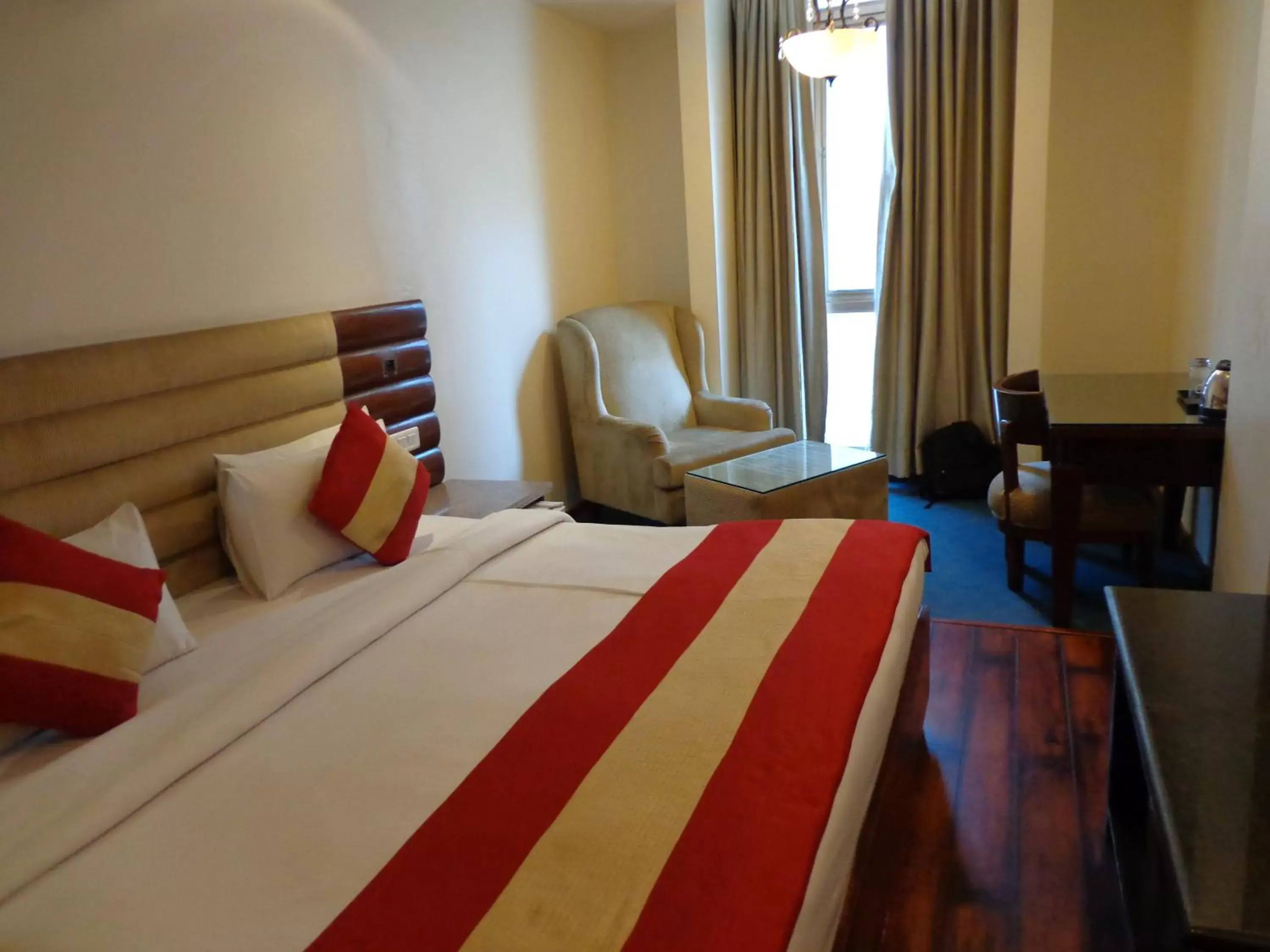 Photo of the whole room, Bed in Hotel Aura