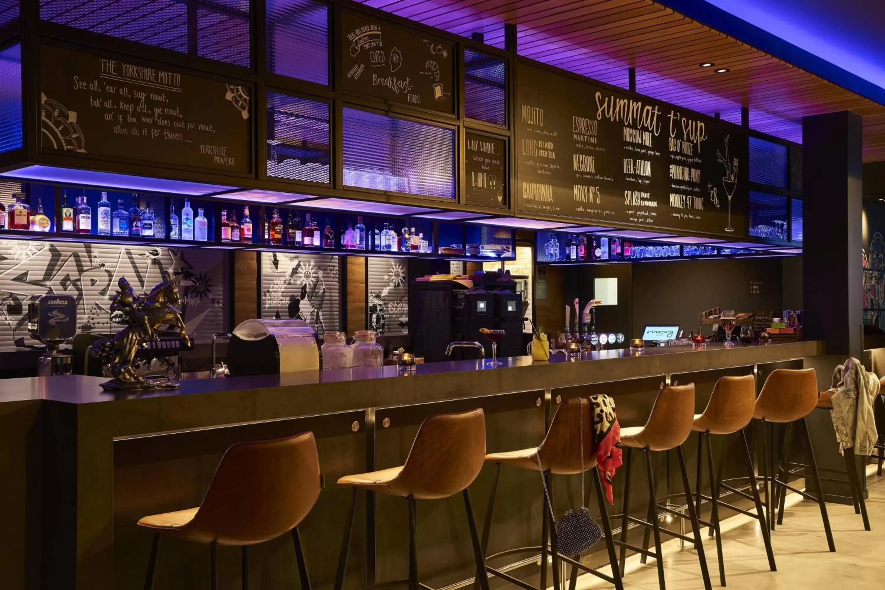 Restaurant/places to eat, Lounge/Bar in Moxy York