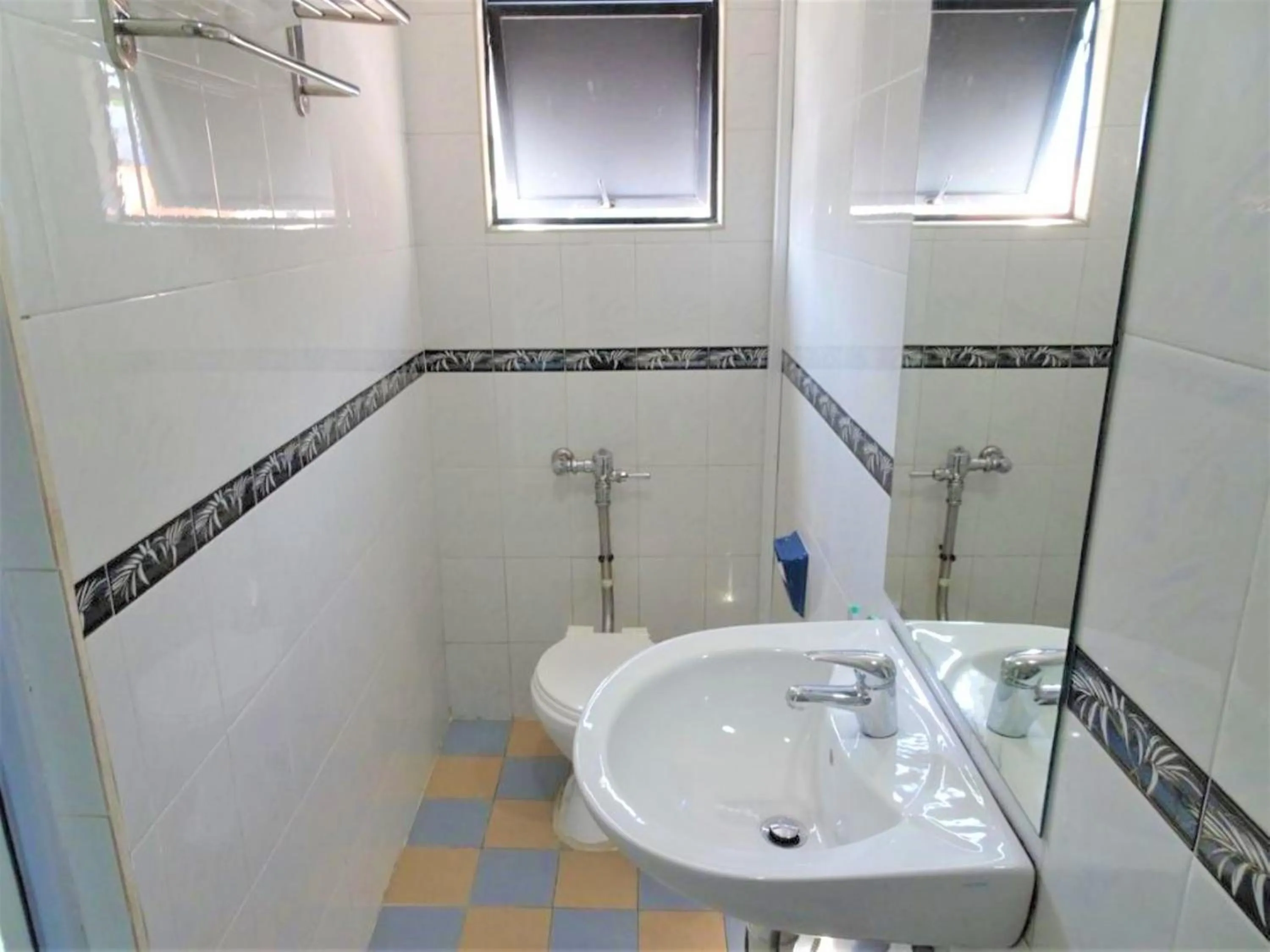 Bathroom in SENG WAH HOTEL