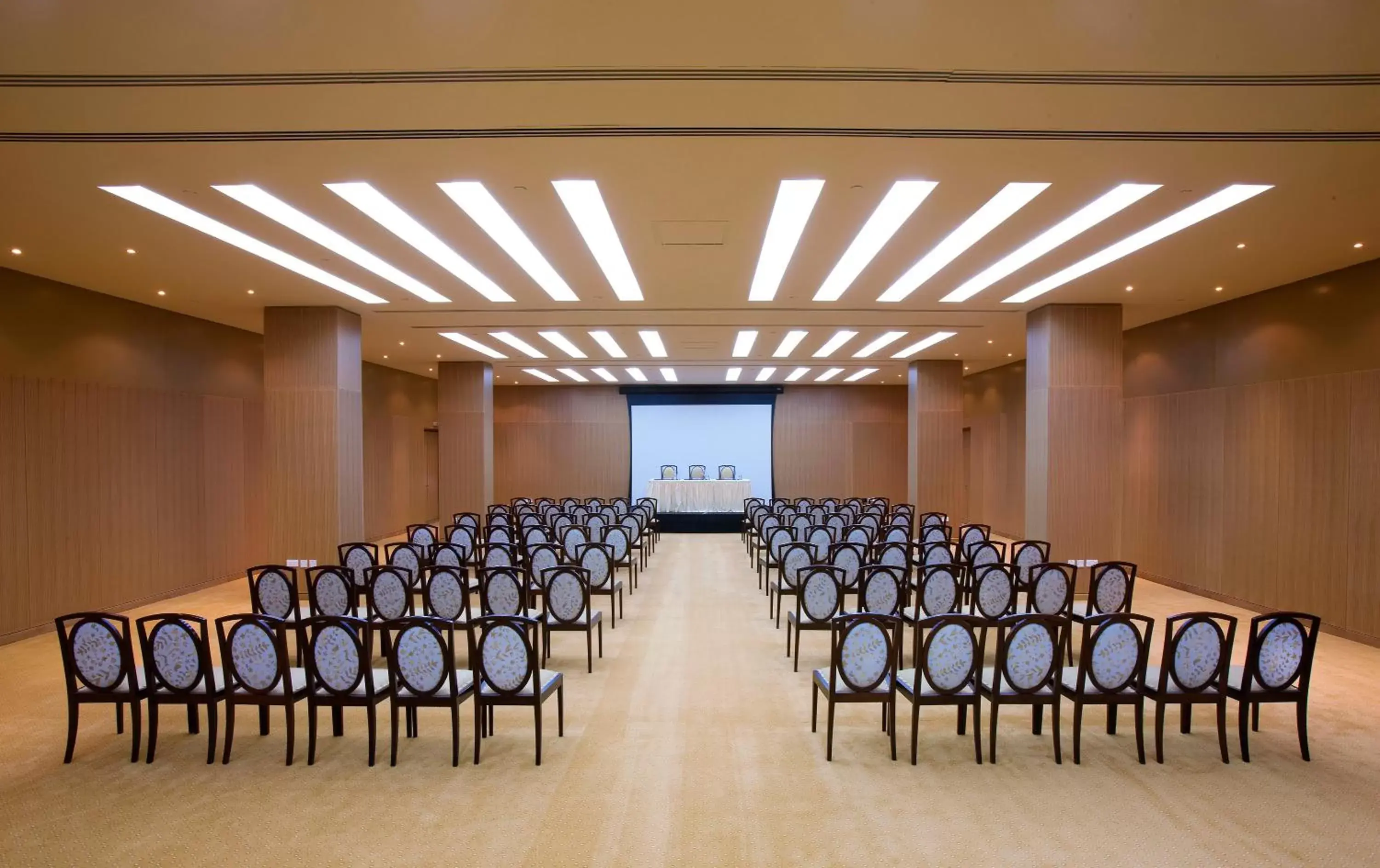 Business facilities, Business Area/Conference Room in La Cigale Hotel Managed by Accor