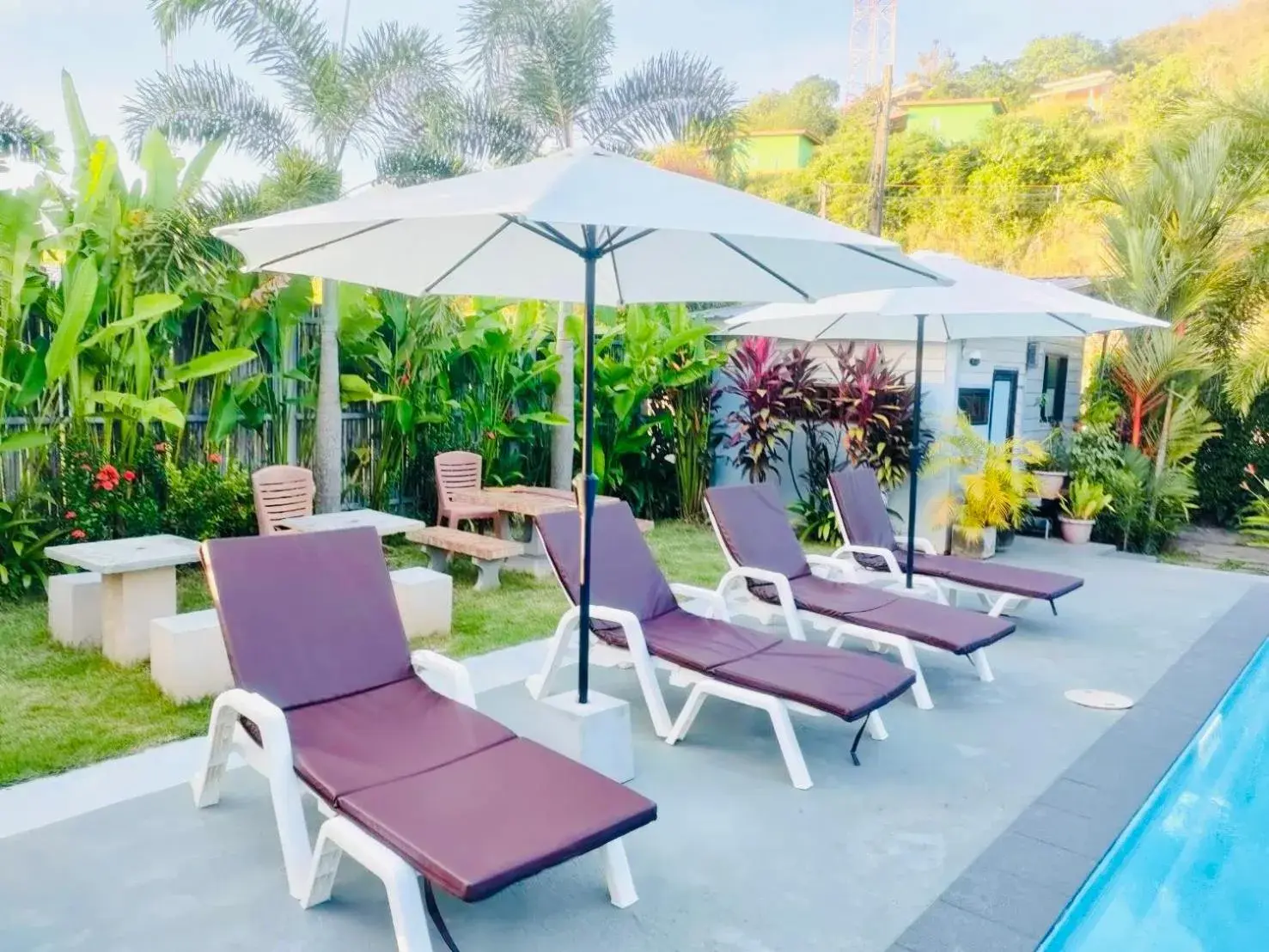 Swimming Pool in Andawa Lanta Resort