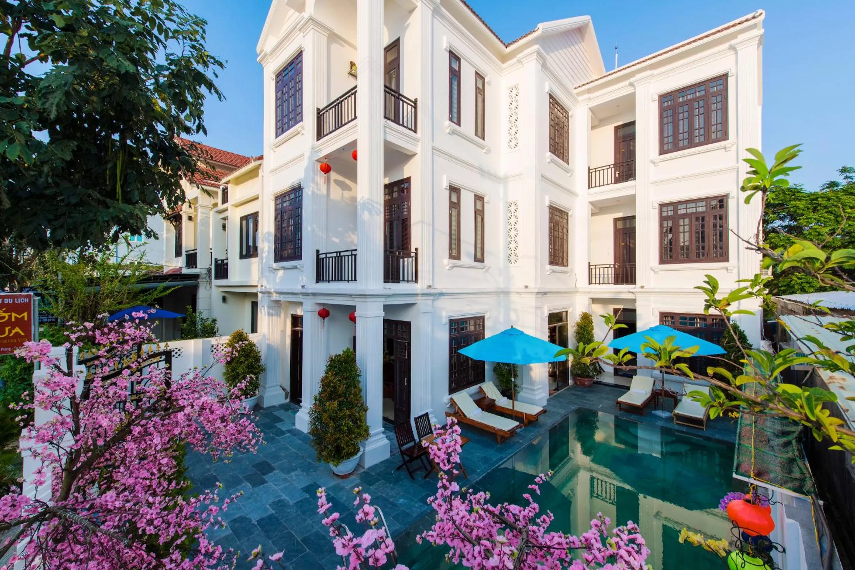 Bird's eye view in Ancient Terracotta Villa