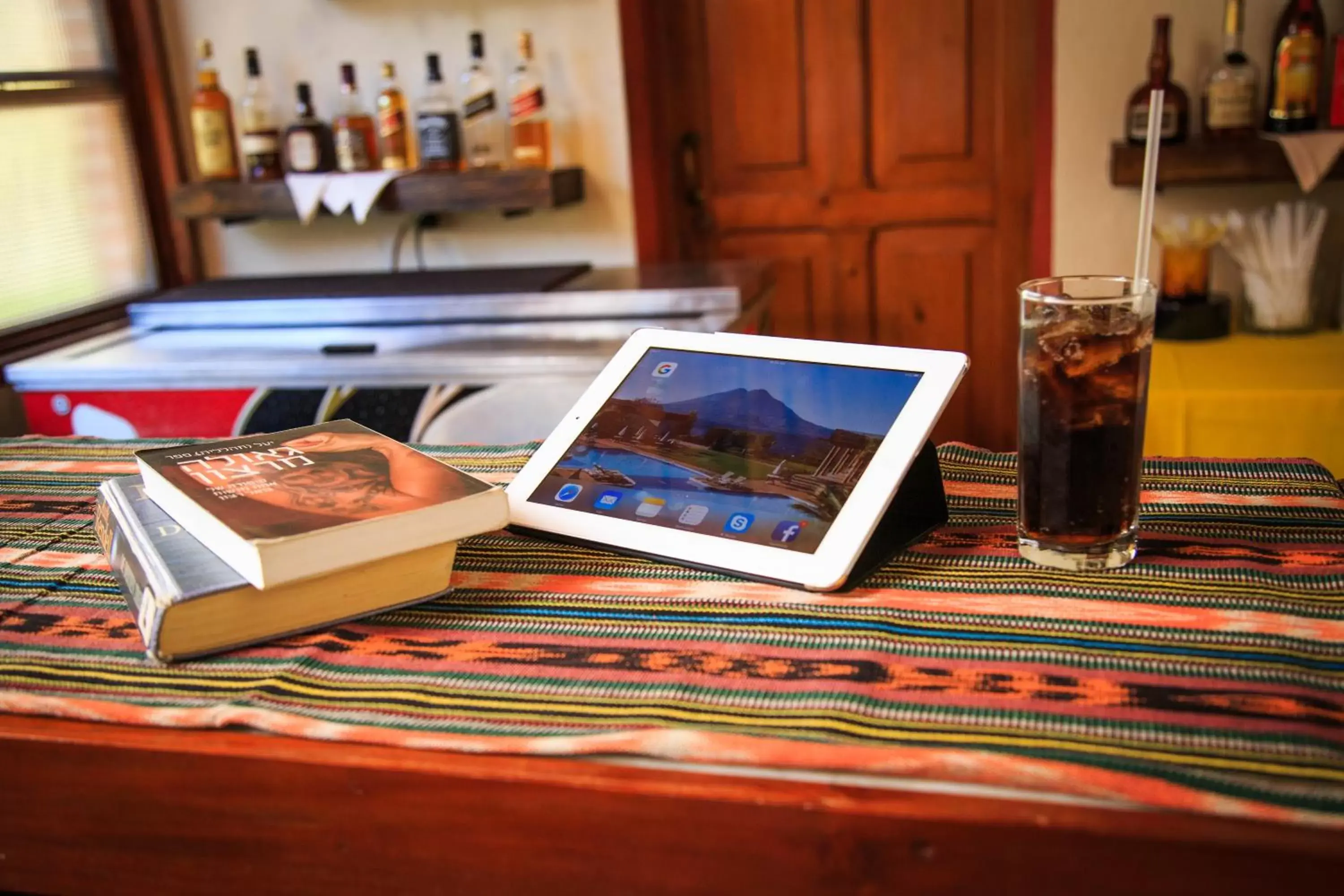 Lounge or bar in Regis Hotel Spa Lounge or bar in Regis Hotel Spa