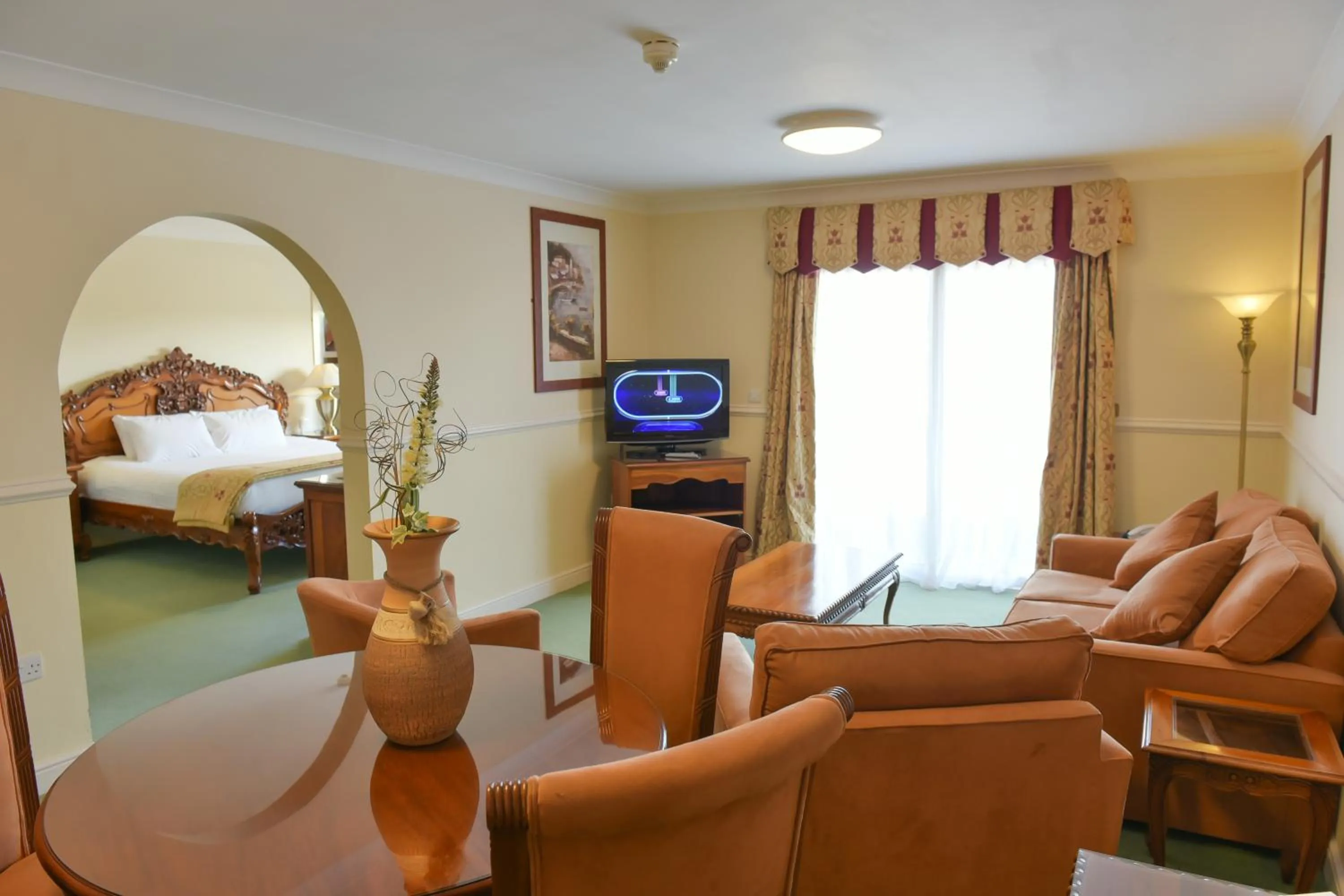 Day, Bed in Southview Park Hotel