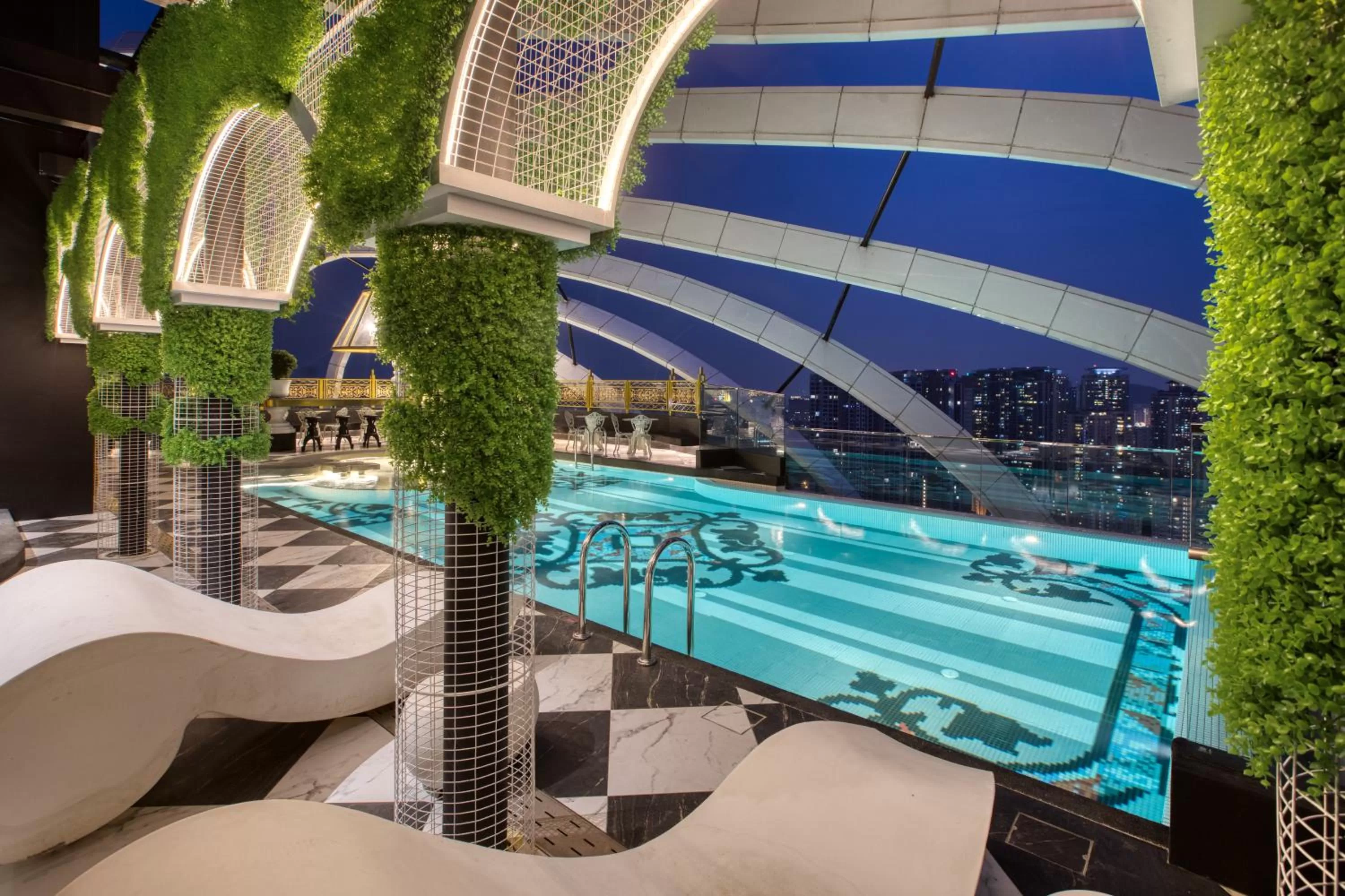 Swimming pool in AMI Suites - Arte Mont Kiara