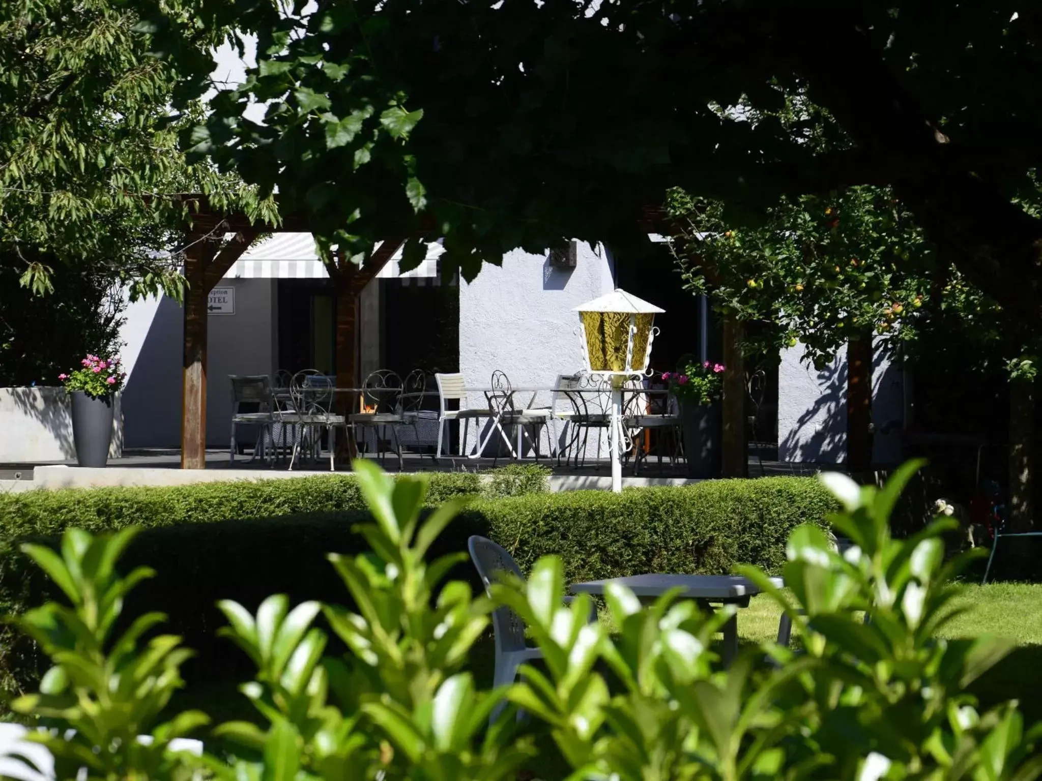 Garden, Property Building in Hotel Les Terrasses