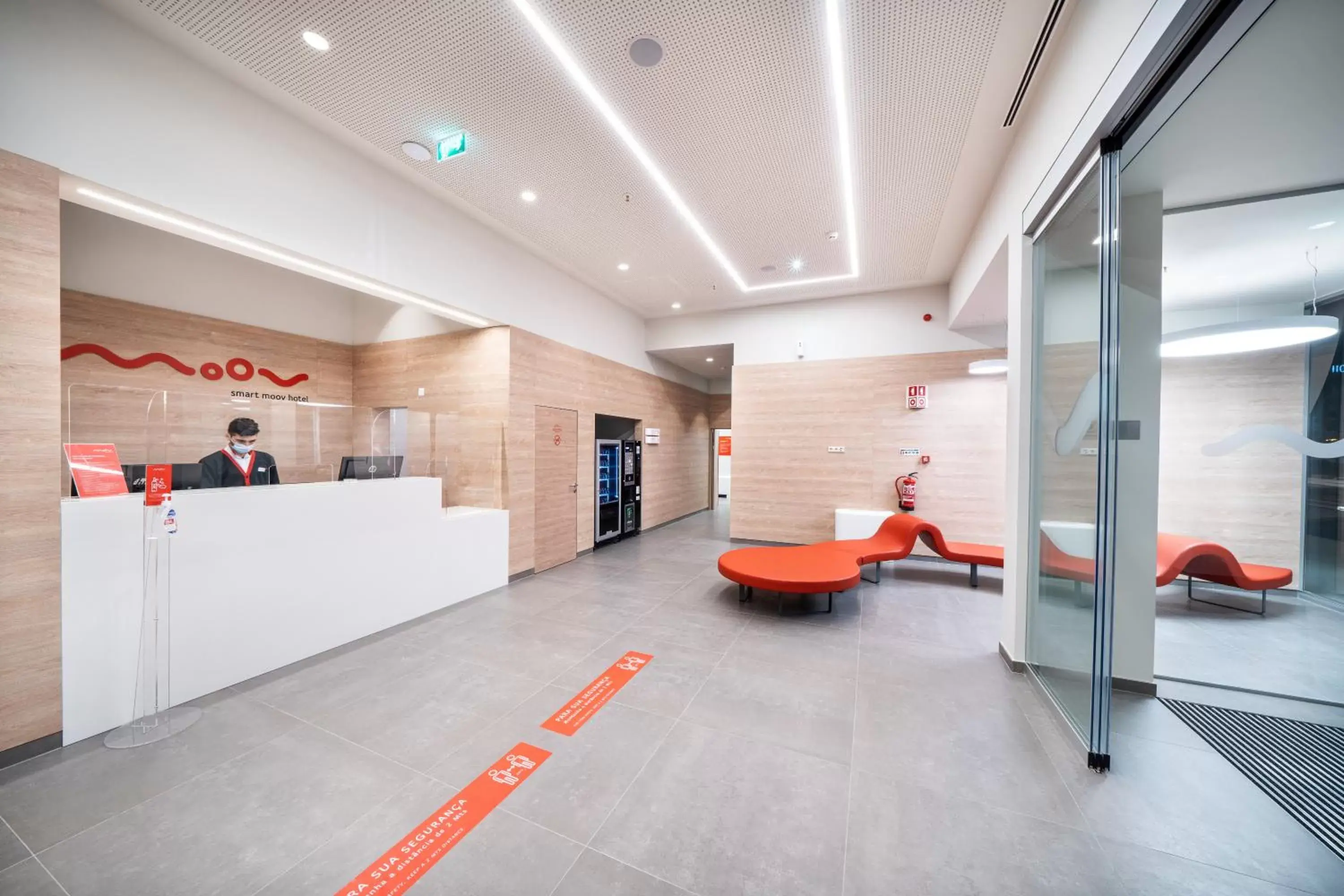 Lobby or reception in Moov Hotel Oeiras Lobby or reception in Moov Hotel Oeiras