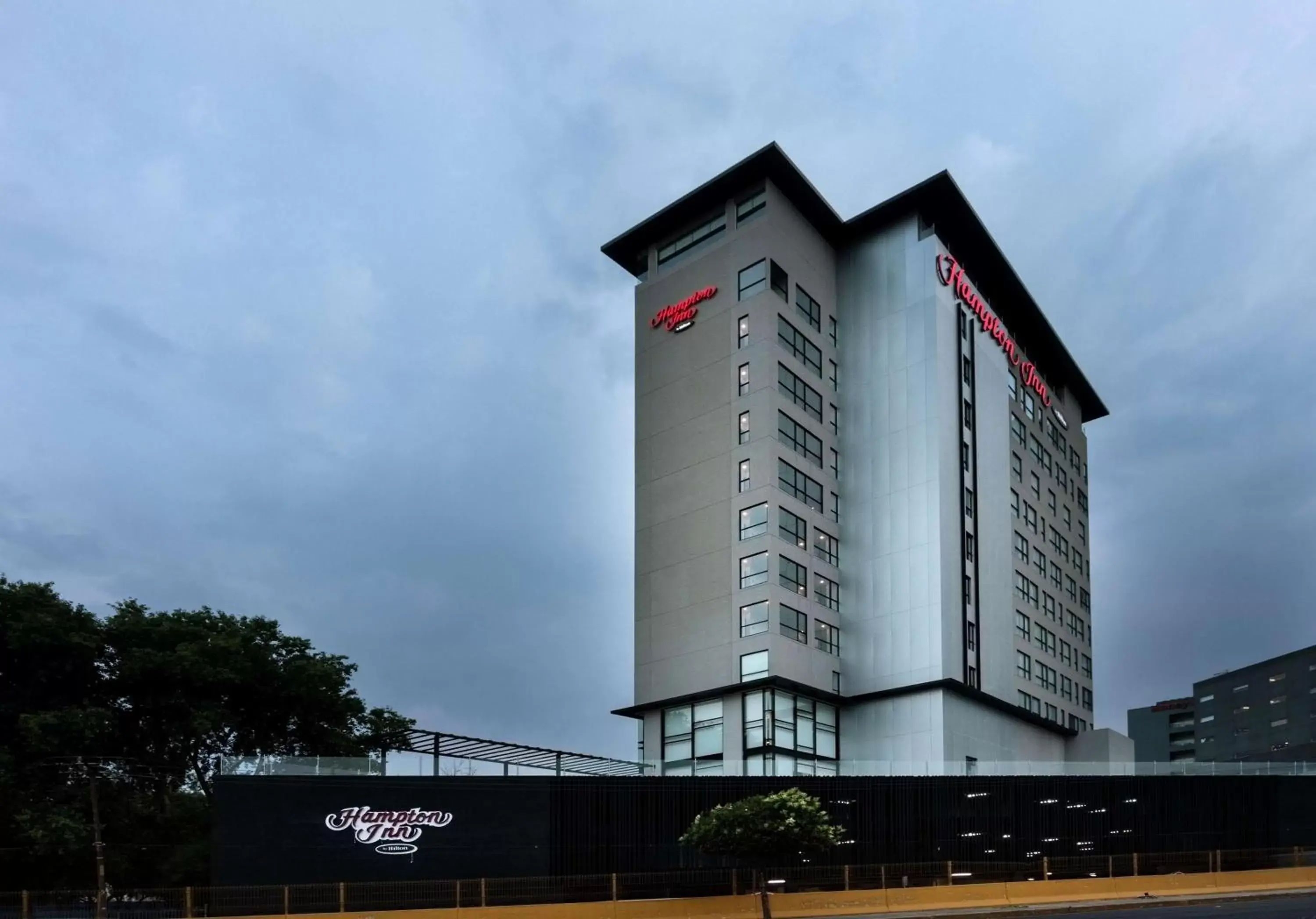 Property Building in Hampton Inn By Hilton San Luis Potosi