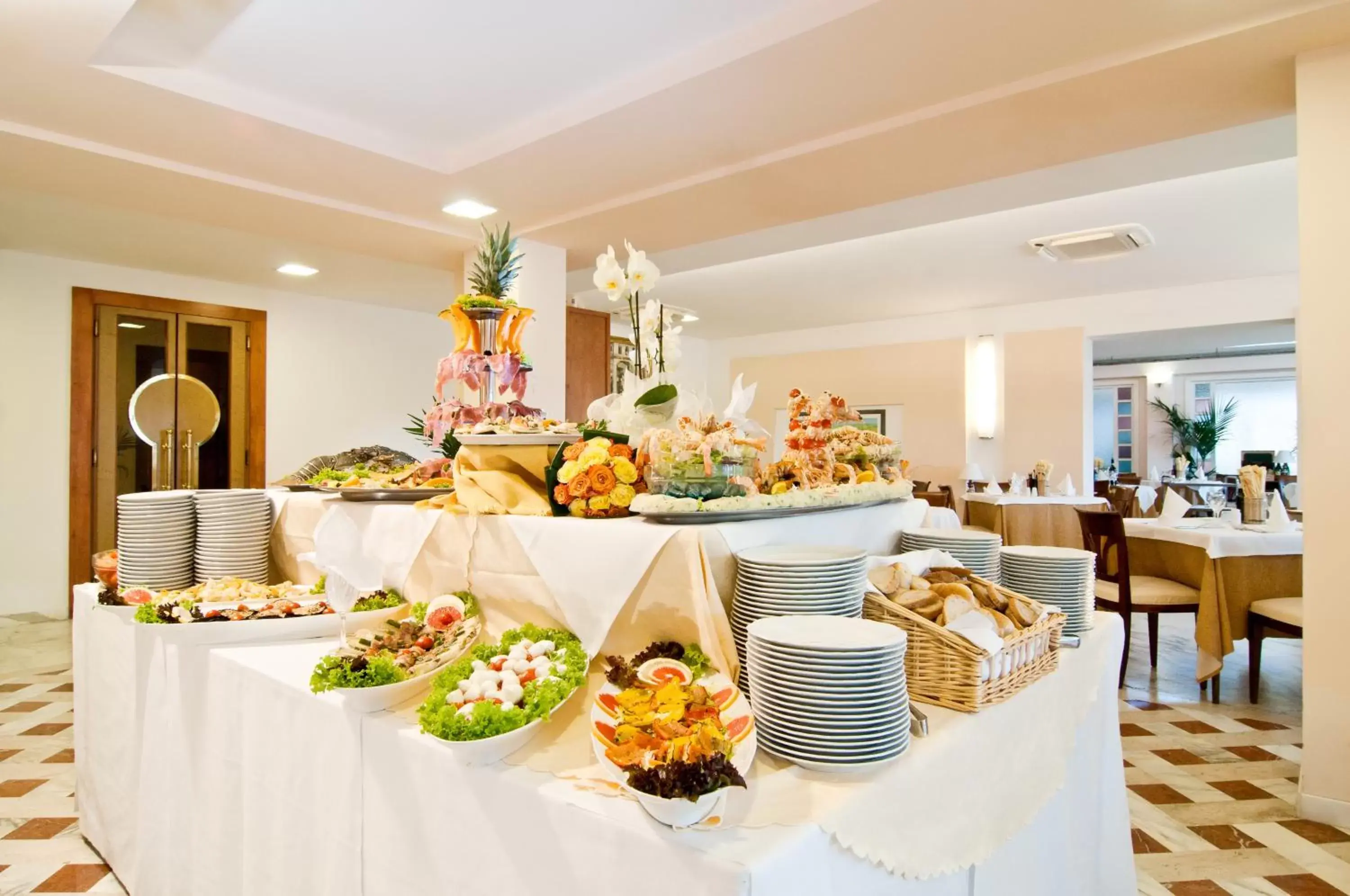 Restaurant/Places to Eat in Versilia Palace Hotel