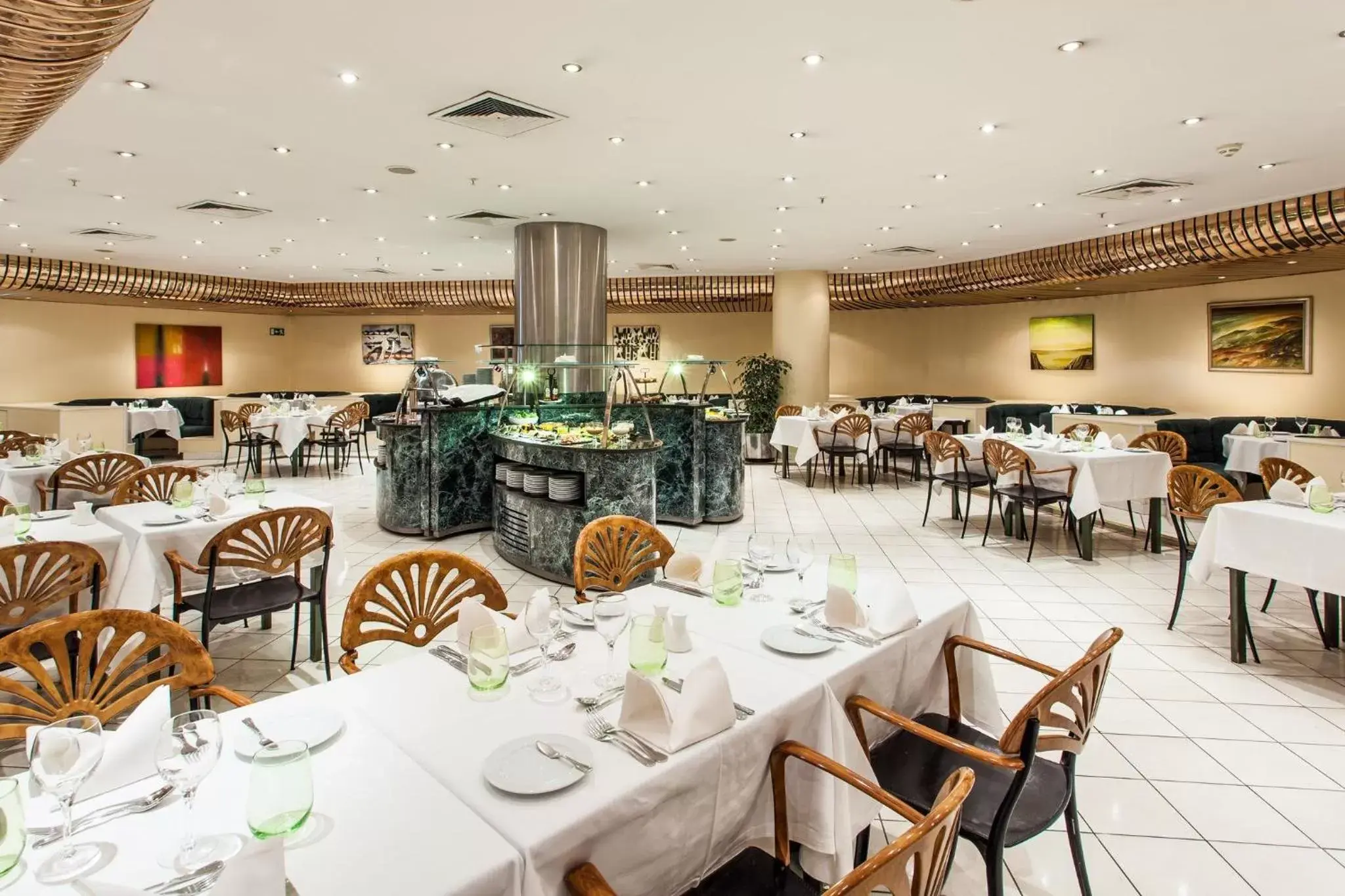 Breakfast, Restaurant/Places to Eat in Holiday Inn Lisbon-Continental, an IHG Hotel
