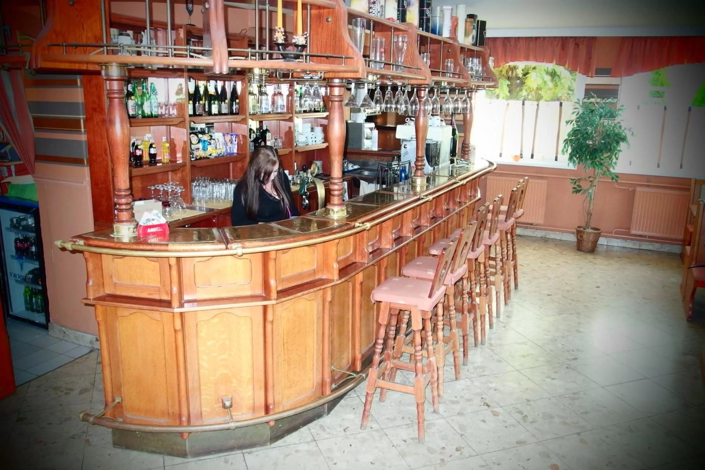 Lounge or bar in Romantik Étterem - Panzió