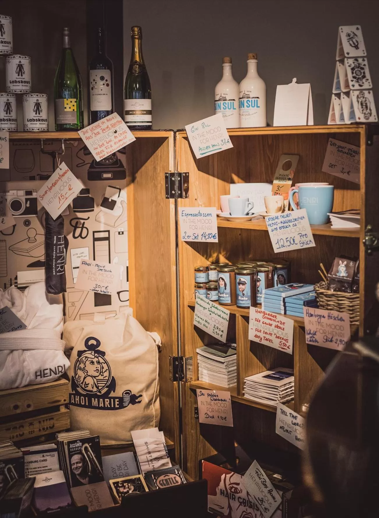 Lobby or reception in Henri Hotel Hamburg Downtown
