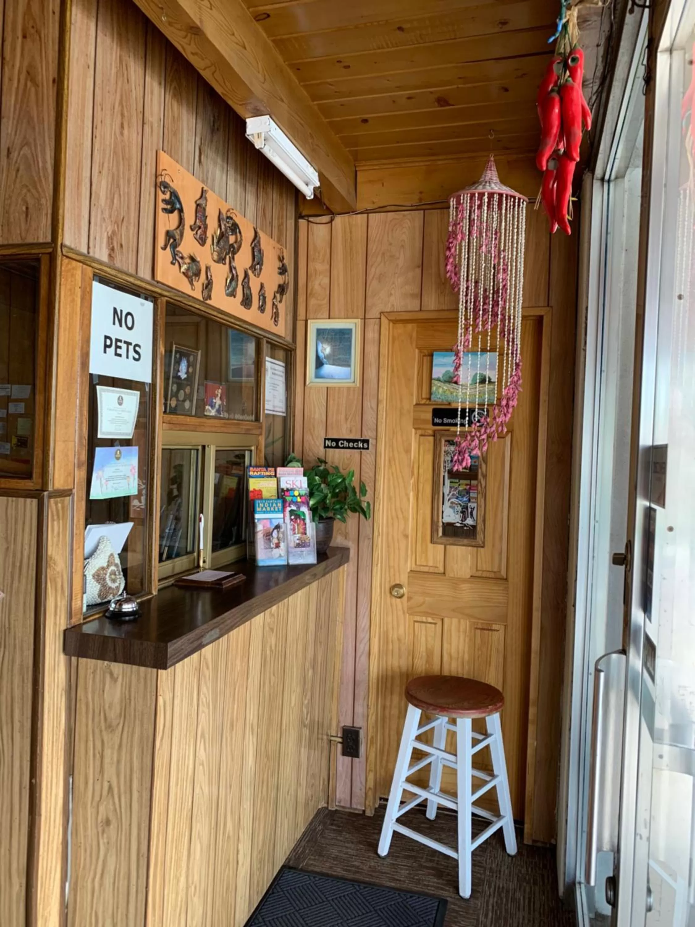 Cottonwood Court Motel