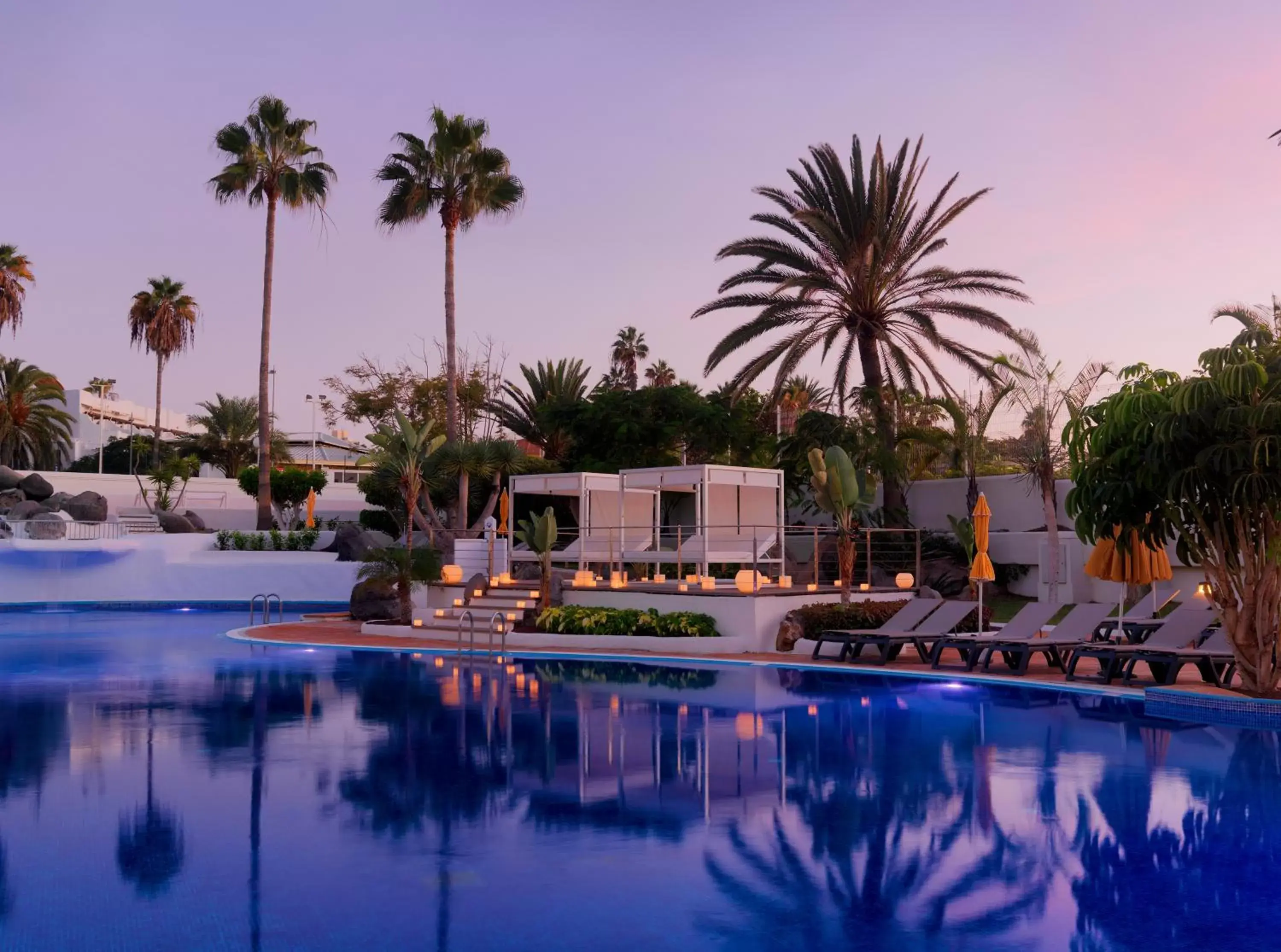 Swimming pool in H10 Gran Tinerfe - Adults Only Swimming pool in H10 Gran Tinerfe - Adults Only