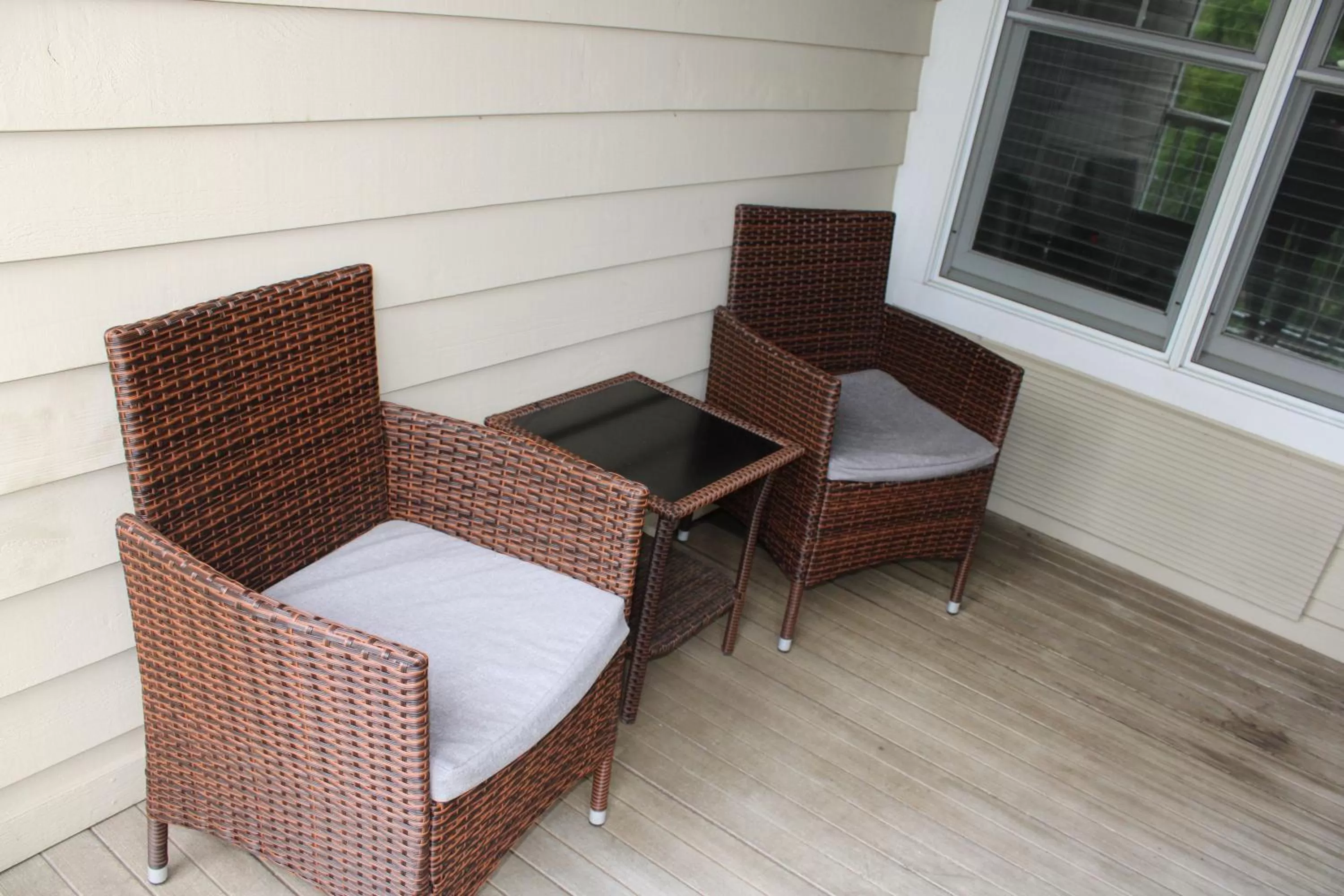 Patio in Mill Creek Hotel