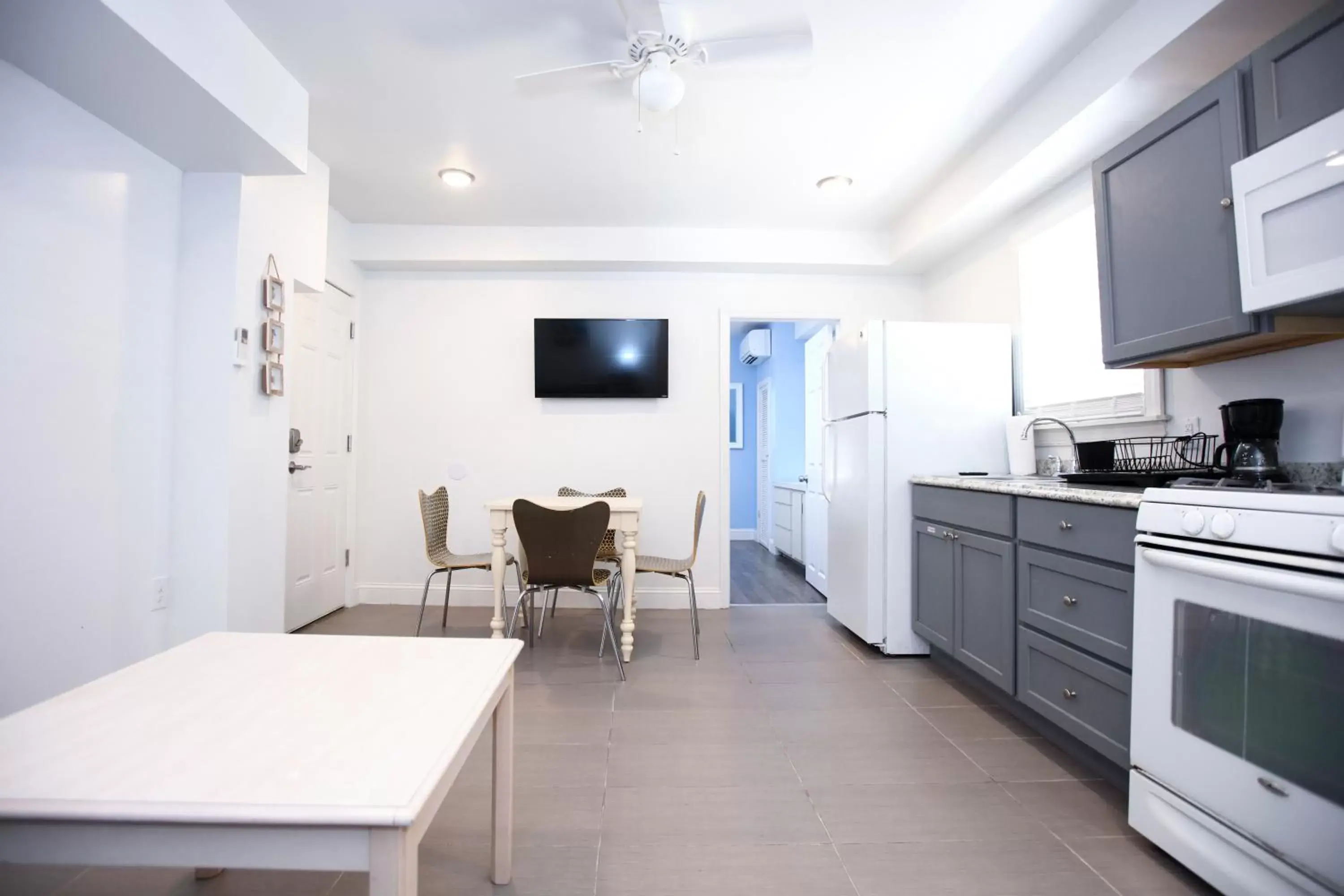 Kitchen or kitchenette, Kitchen/Kitchenette in Garfield Beach House