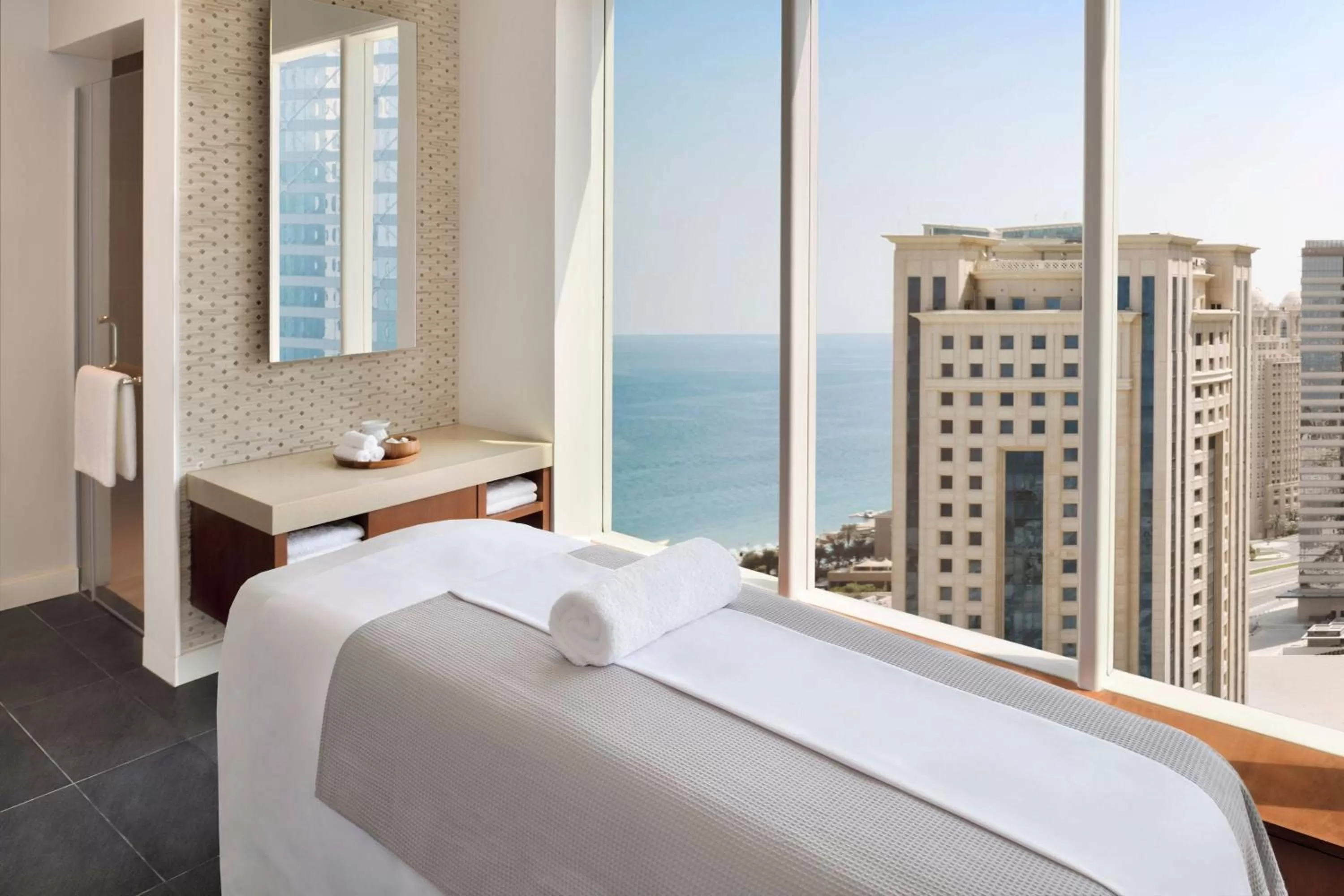 Other, Bed in Delta Hotels by Marriott City Center Doha