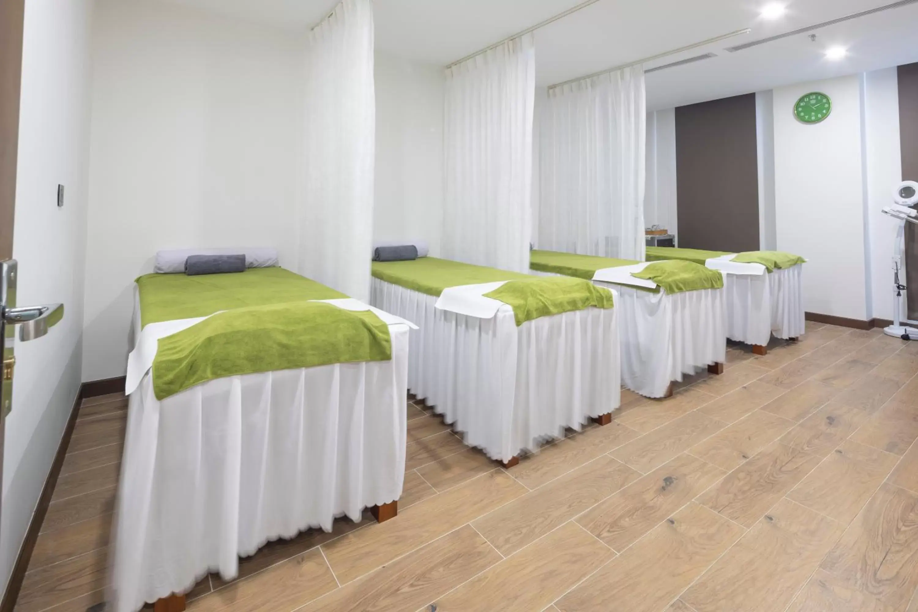 Spa and wellness centre/facilities, Bed in Miracle Luxury Nha Trang Spa and wellness centre/facilities, Bed in Miracle Luxury Nha Trang