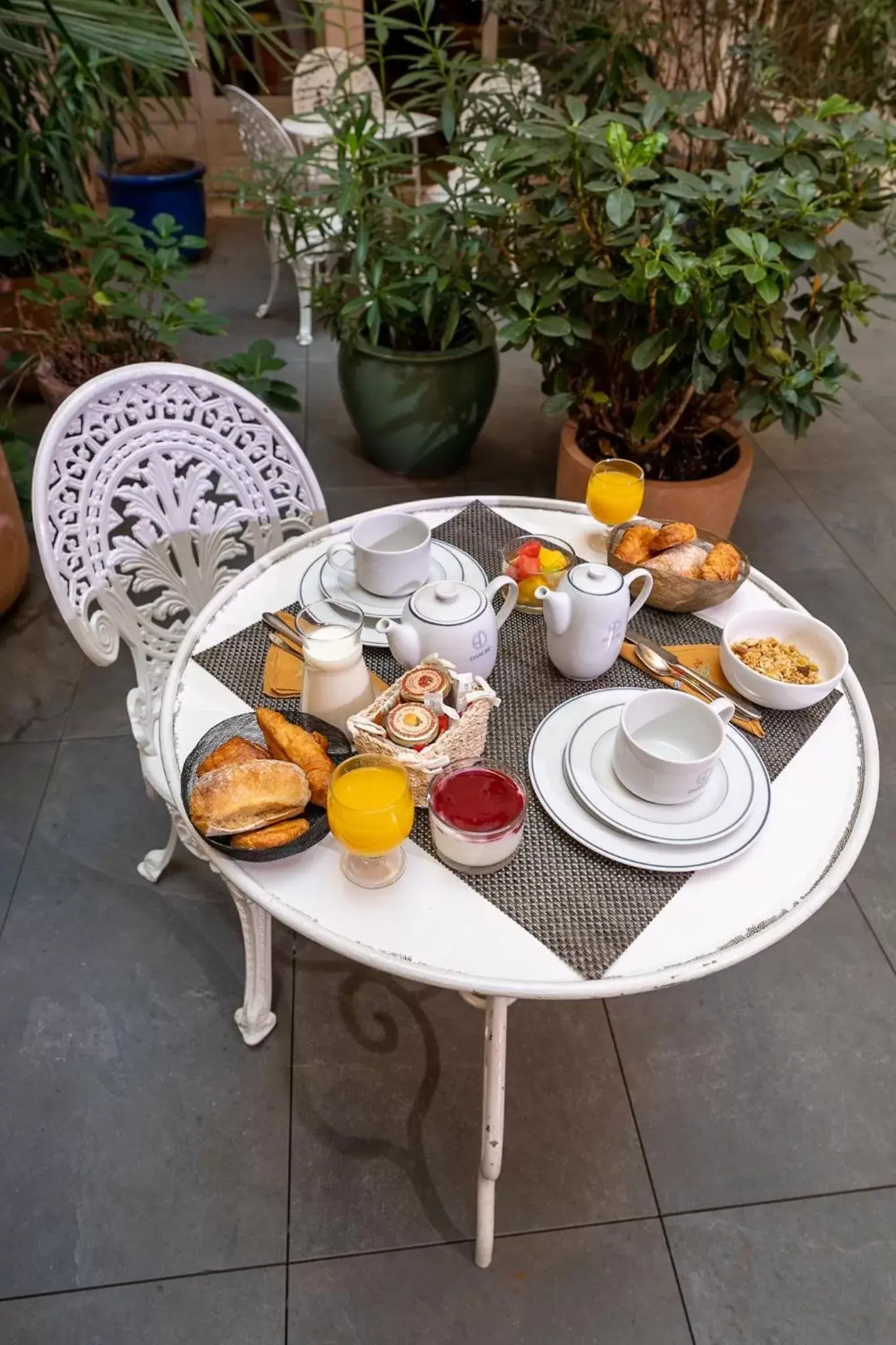 Breakfast in Hôtel du Danube Saint Germain
