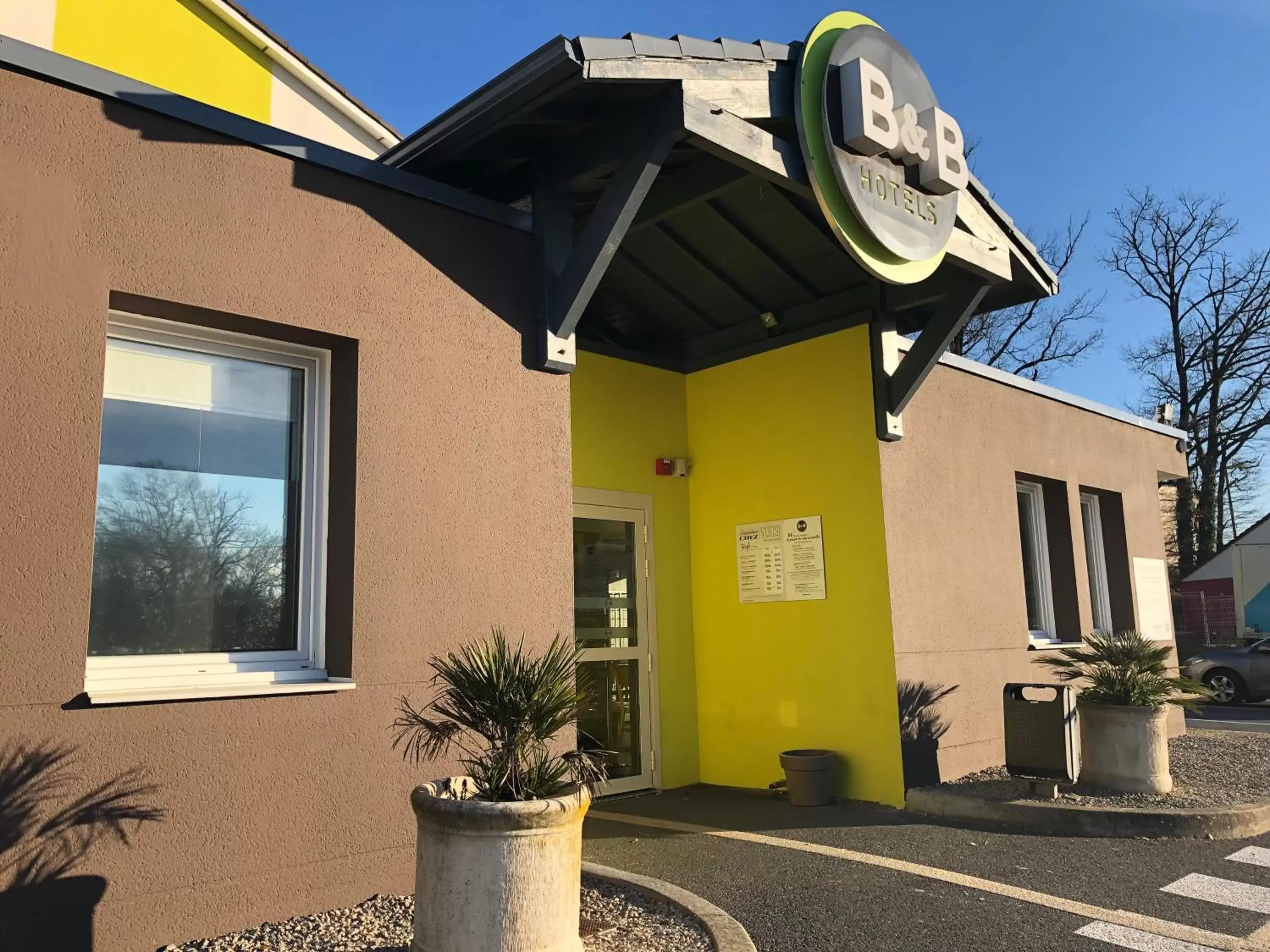 Facade/entrance in B&B HOTEL Brive-la-Gaillarde