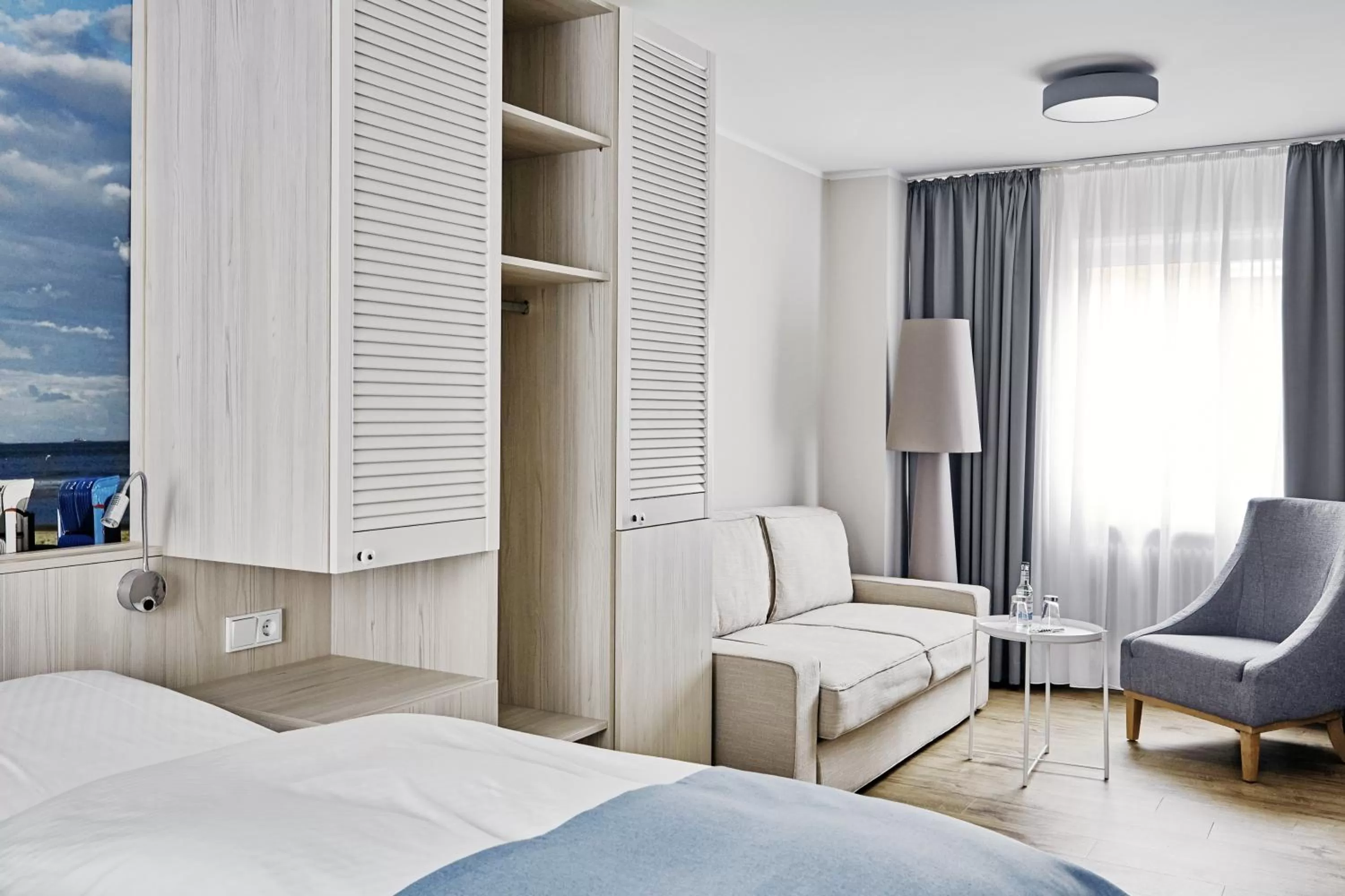 Photo of the whole room, Bed in Duus Hotel garni