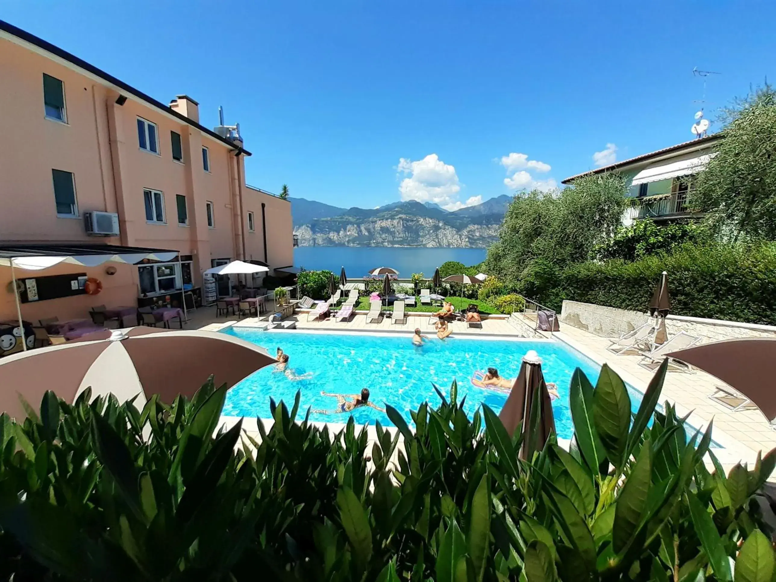 Lake view, Swimming Pool in Hotel Antonella